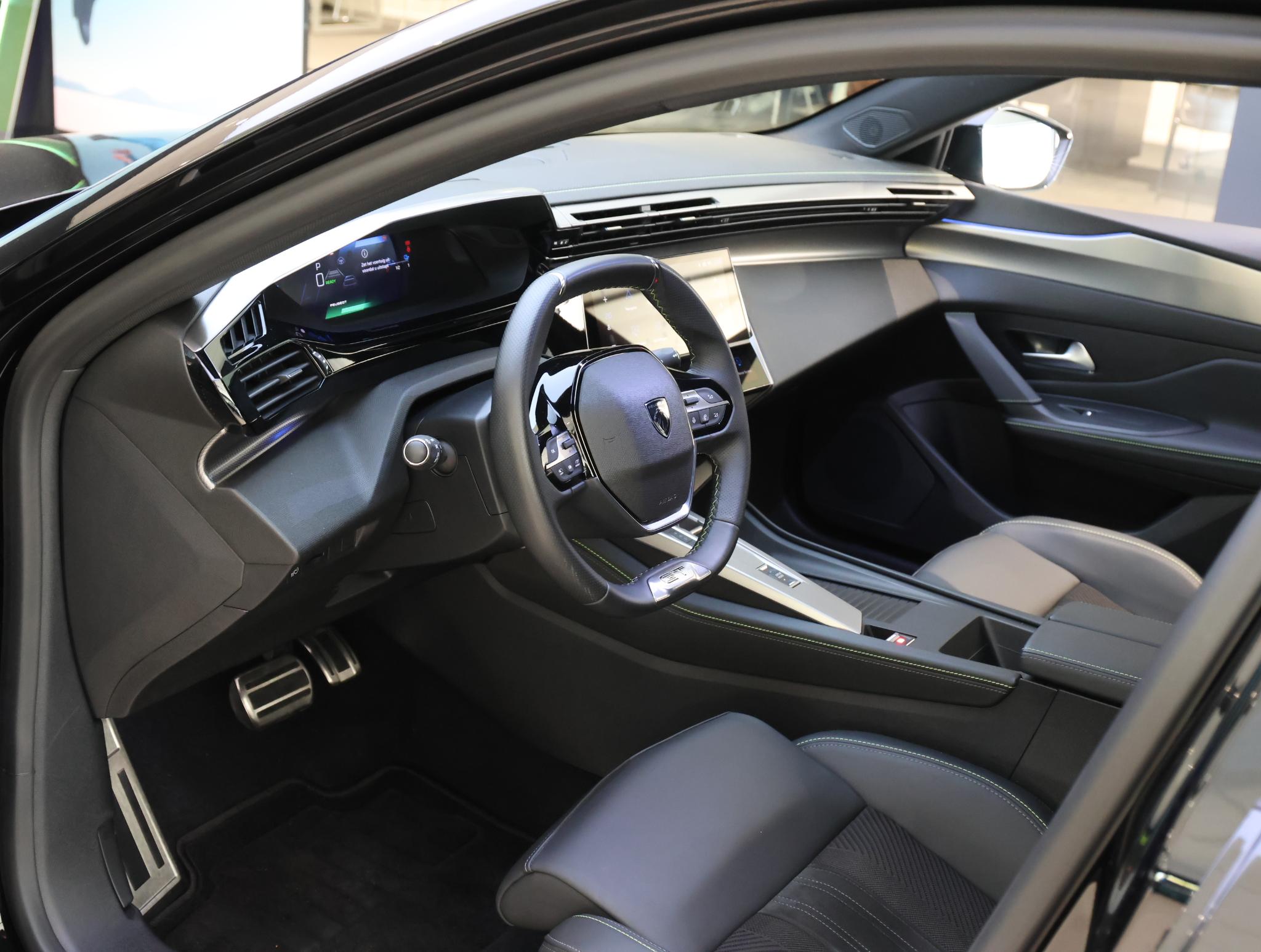 Foto van Peugeot E-308 SW