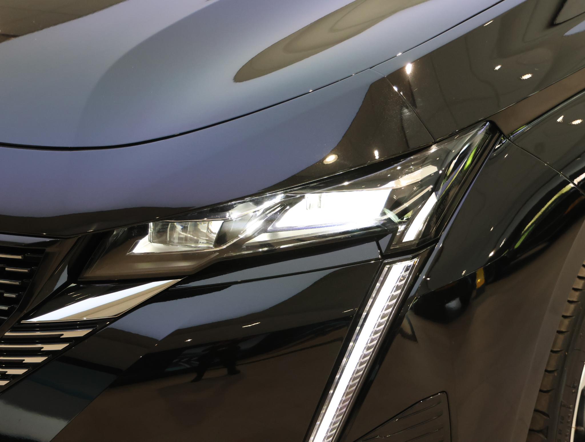 Foto van Peugeot E-308 SW