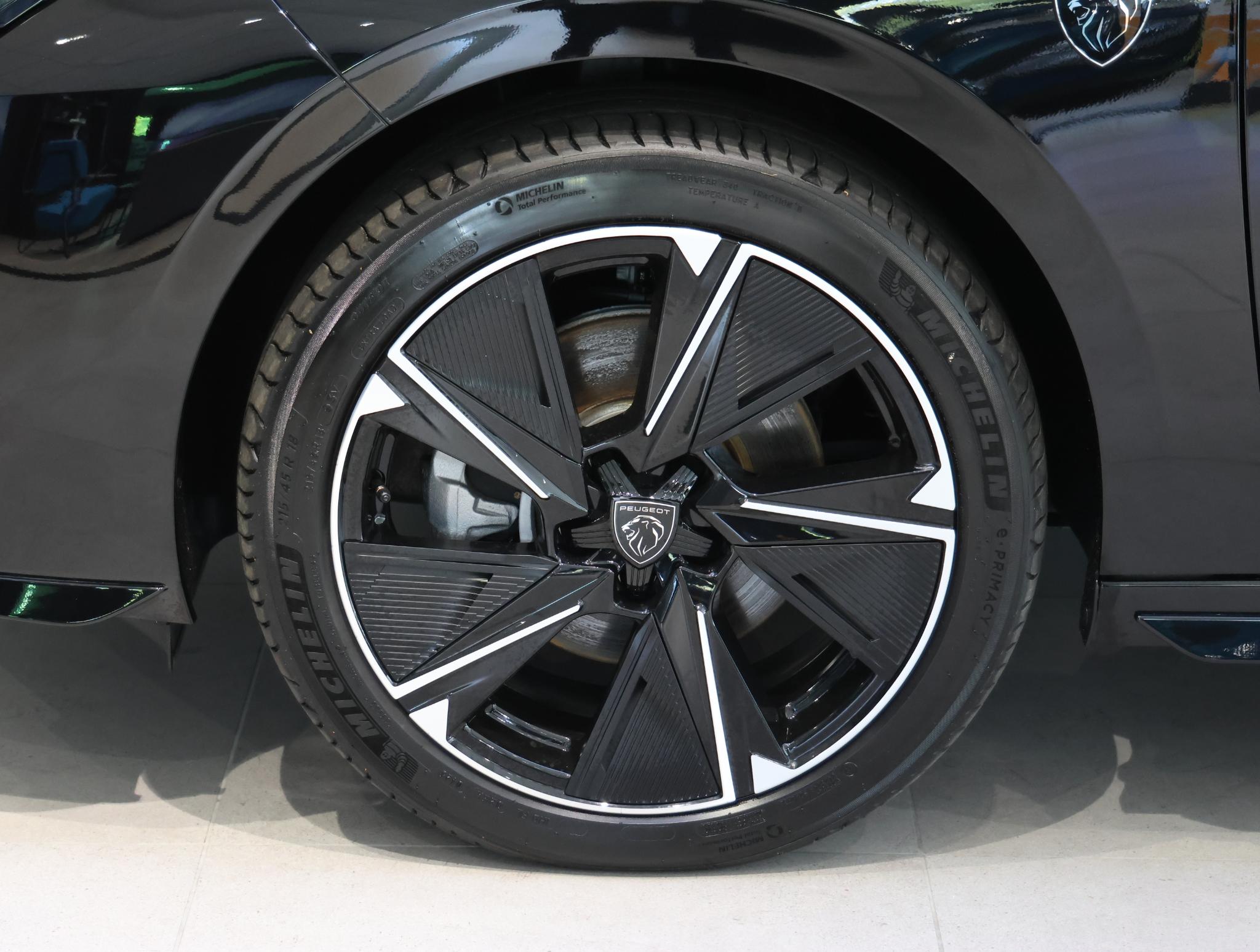 Foto van Peugeot E-308 SW