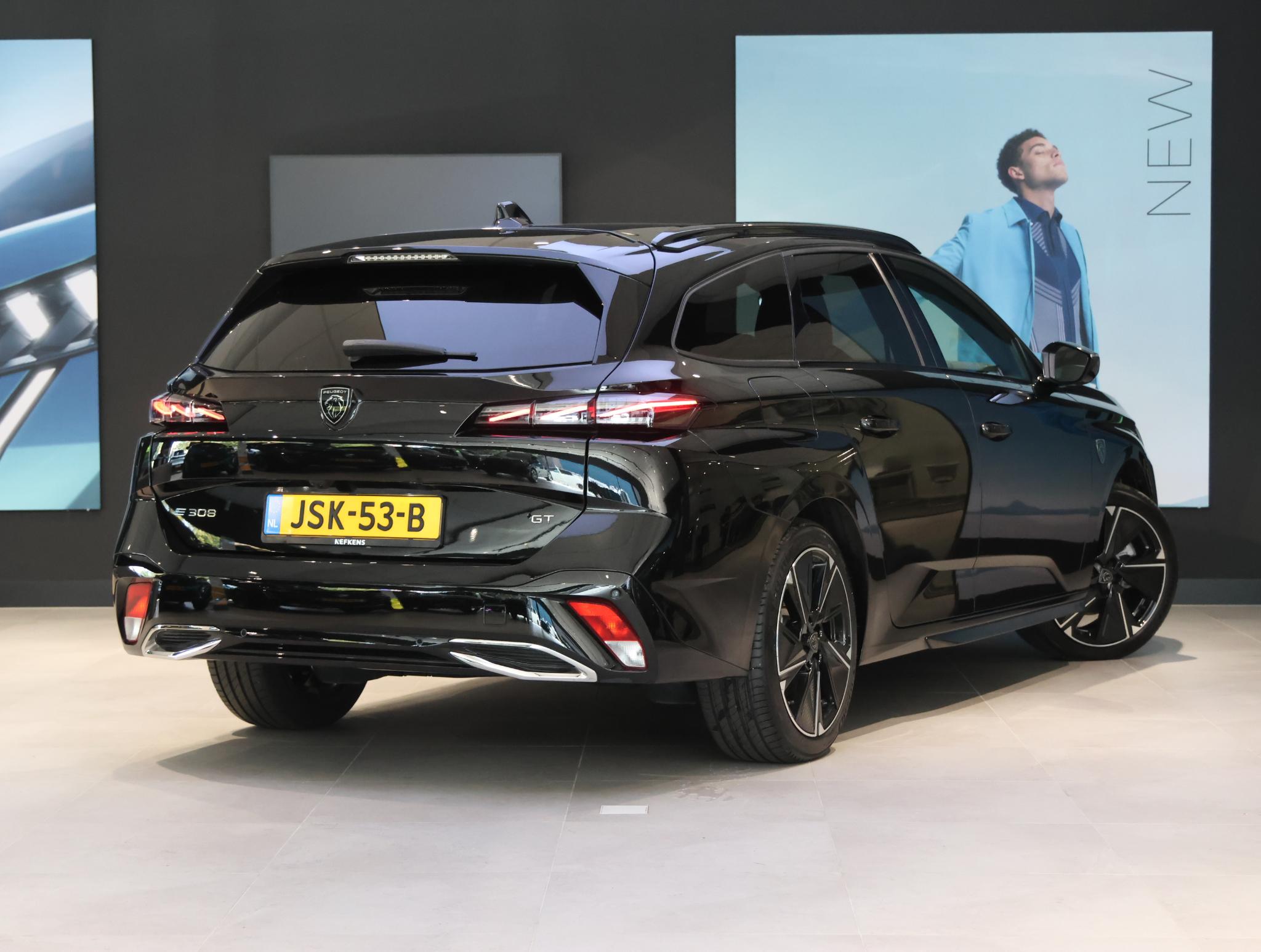 Foto van Peugeot E-308 SW