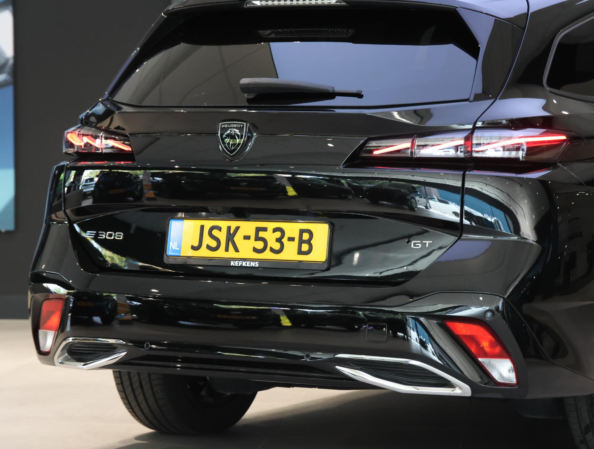 Foto van Peugeot E-308 SW