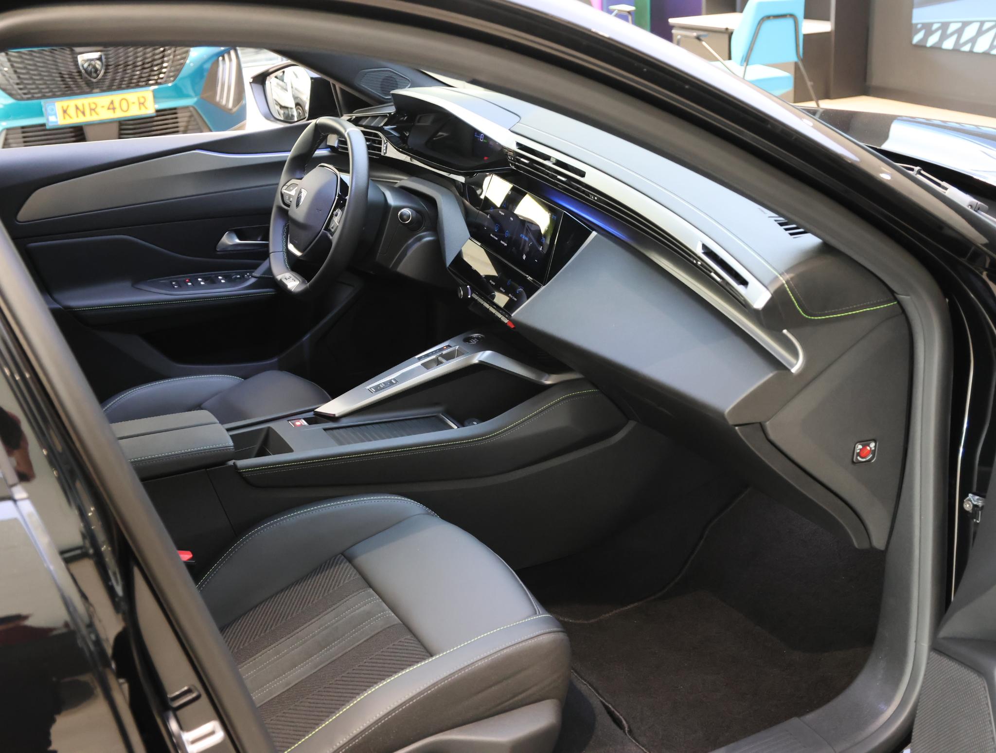 Foto van Peugeot E-308 SW