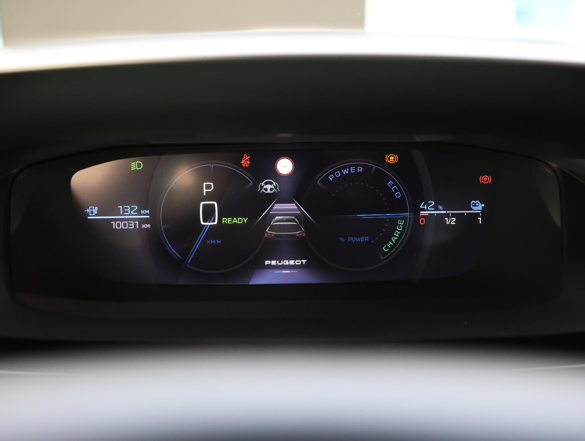 Foto van Peugeot E-308 SW