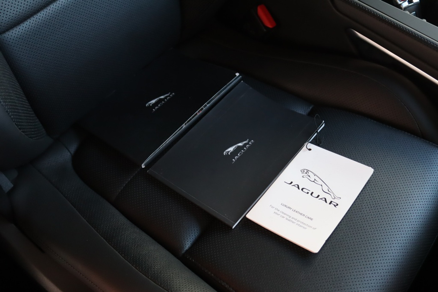 Foto van Jaguar F-pace