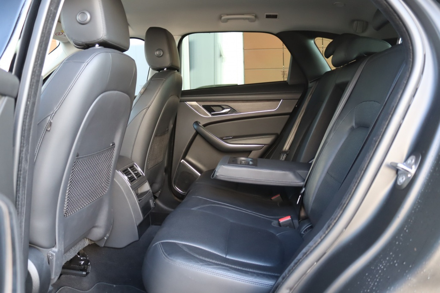 Foto van Jaguar F-pace