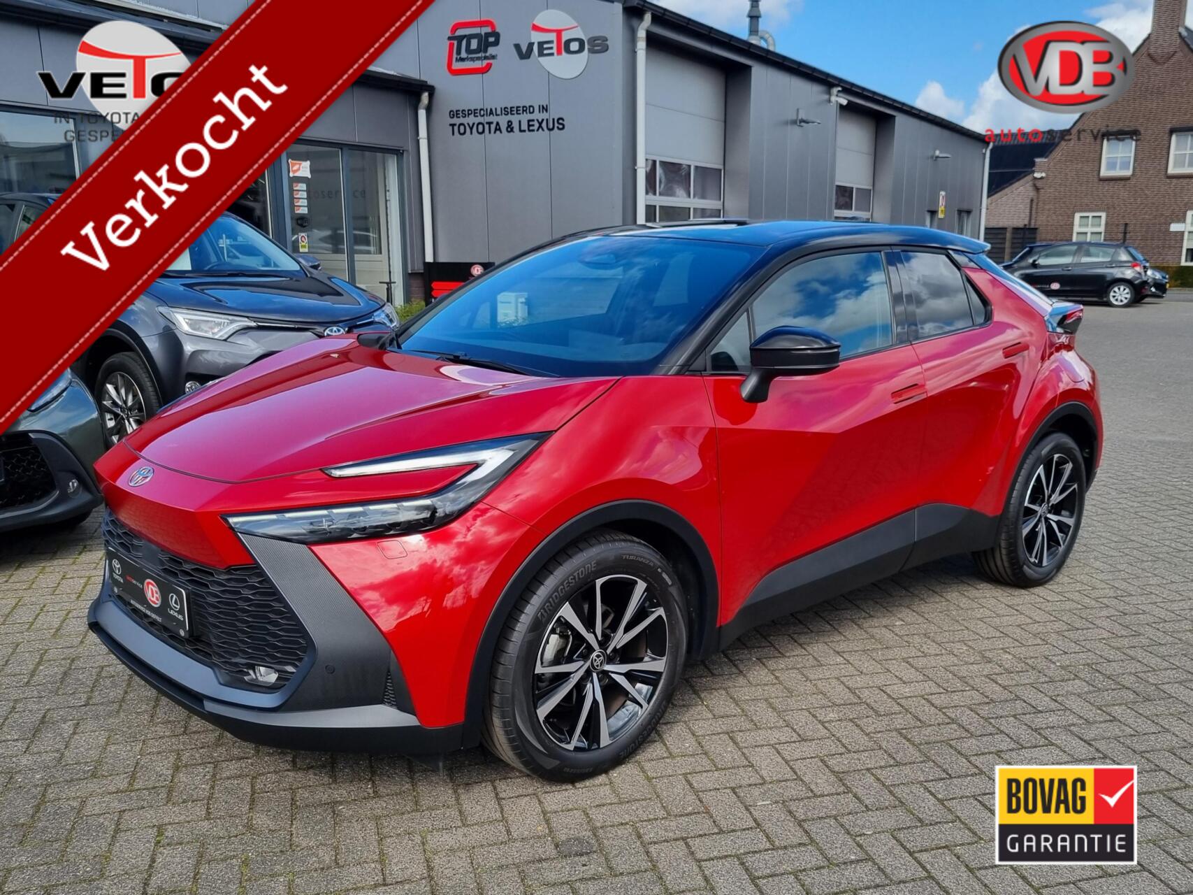 Toyota C-hr 1.8 Hybrid 140 First Edition Bi-Tone / PDC / BSM 2025 - voorkant