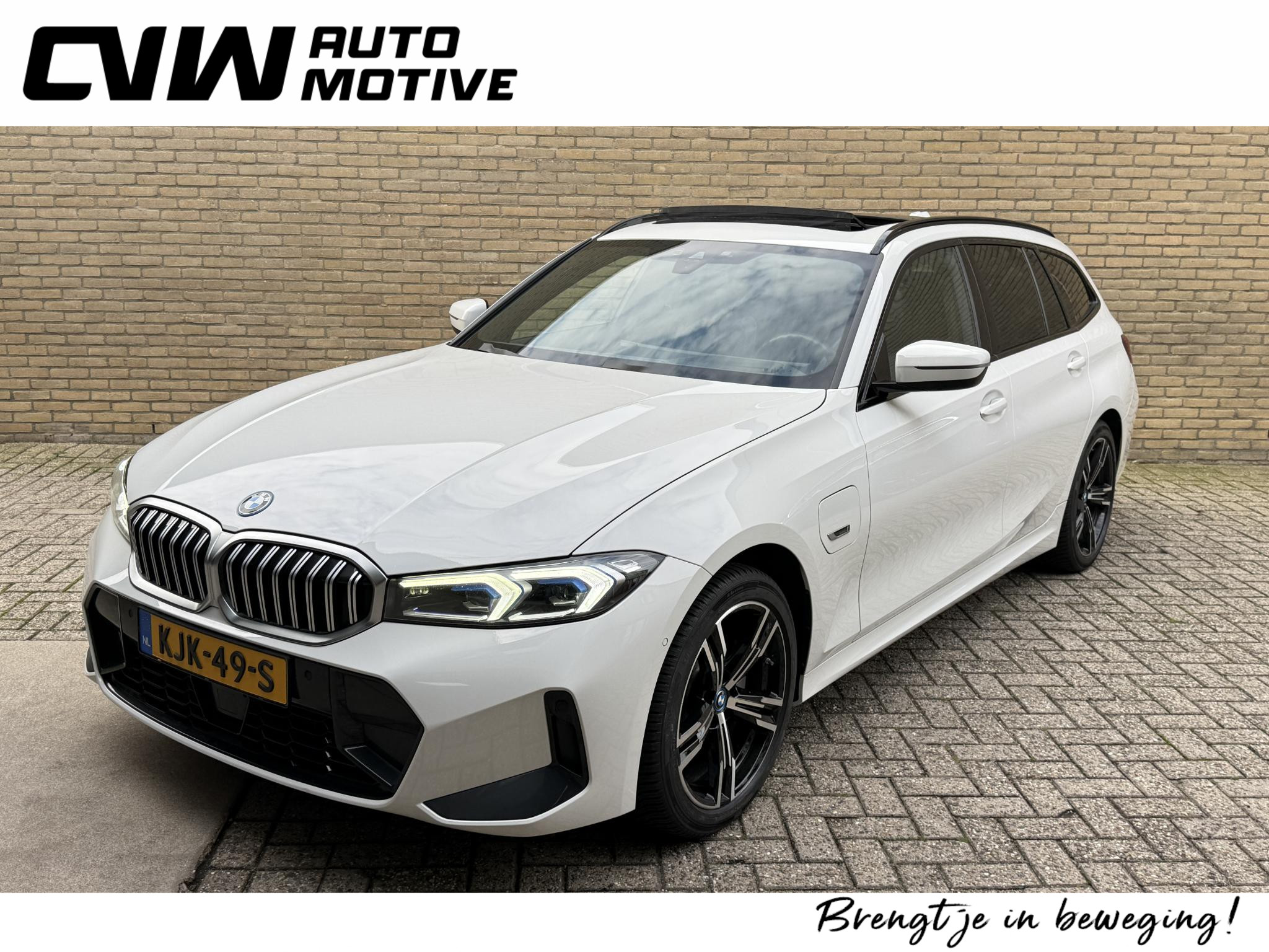 BMW 3-serie 320e M Sport | Facelift | Panoramadak | Innovation 2023 - voorkant