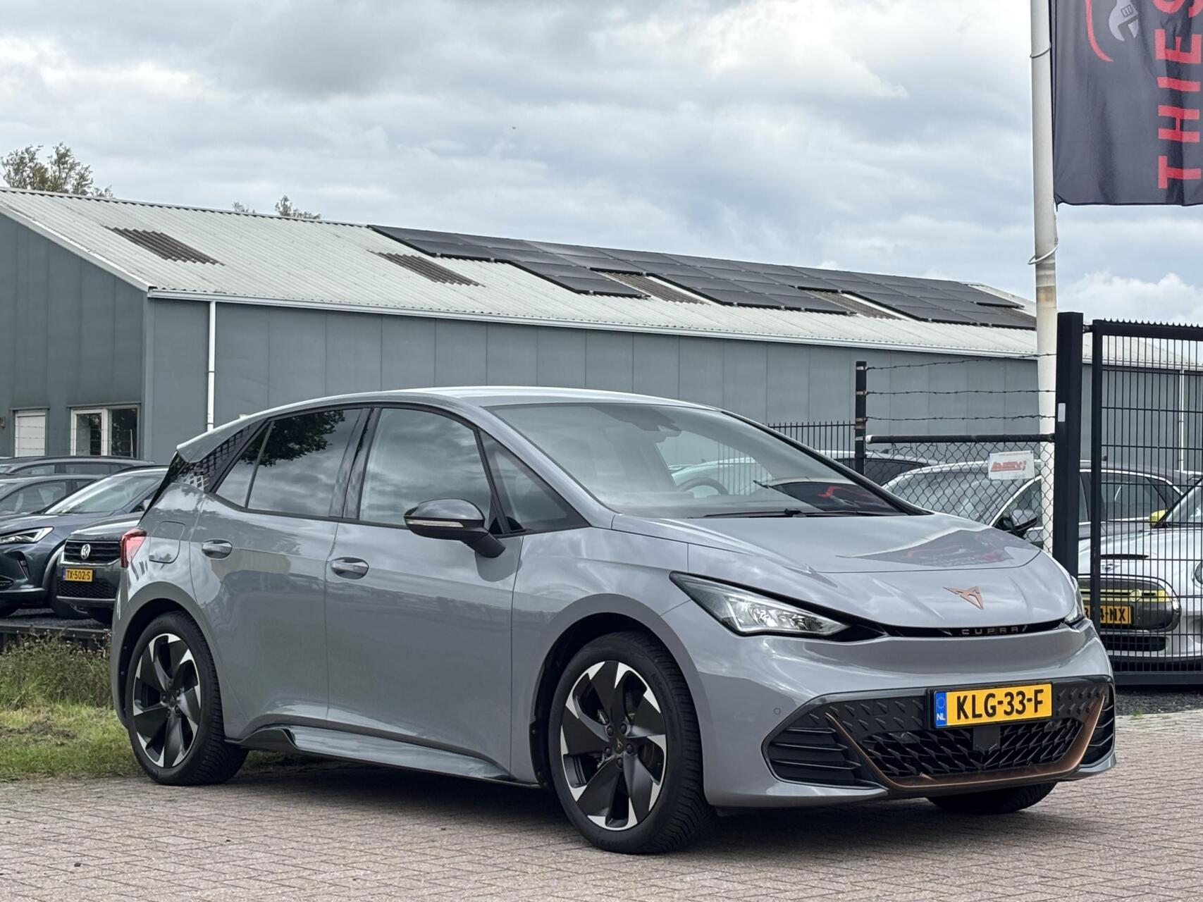 Cupra Born Business 2023 - voorkant