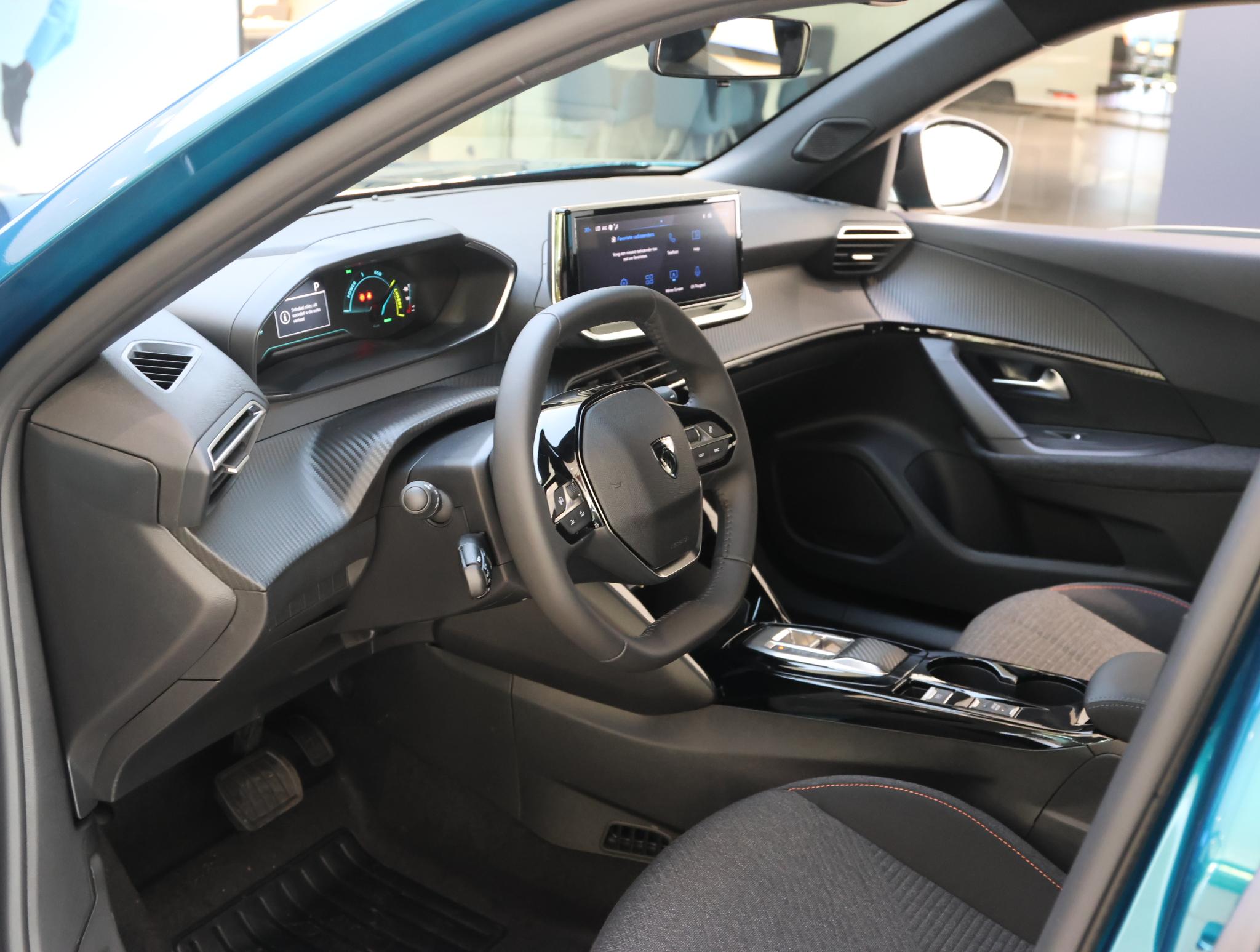 Foto van Peugeot E-2008
