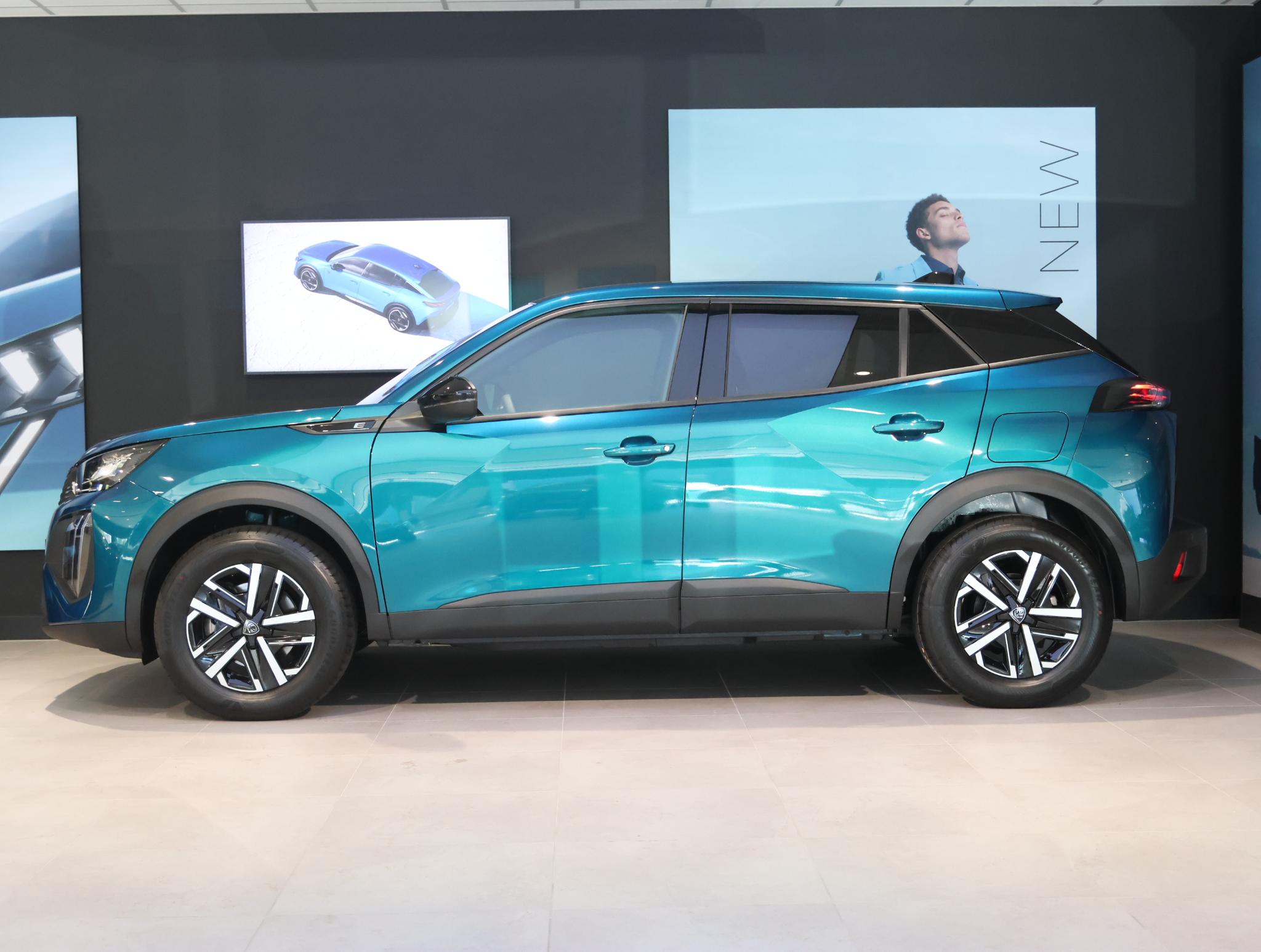 Foto van Peugeot E-2008