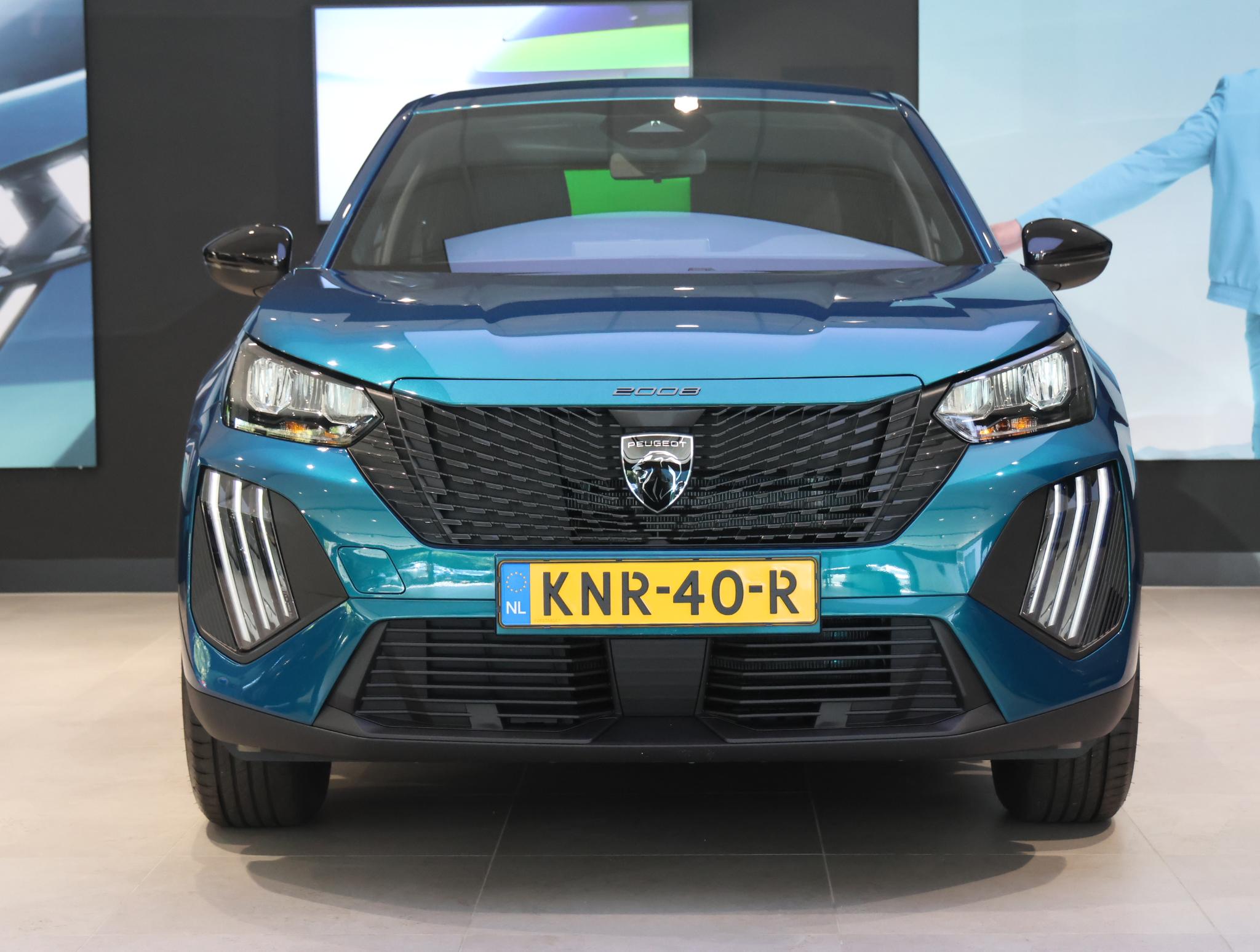 Foto van Peugeot E-2008