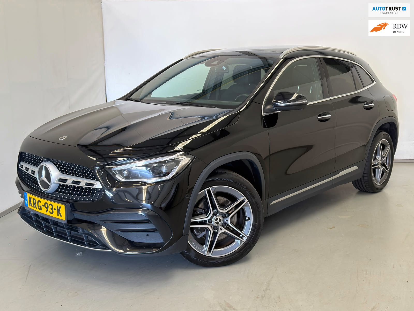 Mercedes-Benz Gla-klasse 250 e AMG / Pano / Memory / BTW 2023 - voorkant