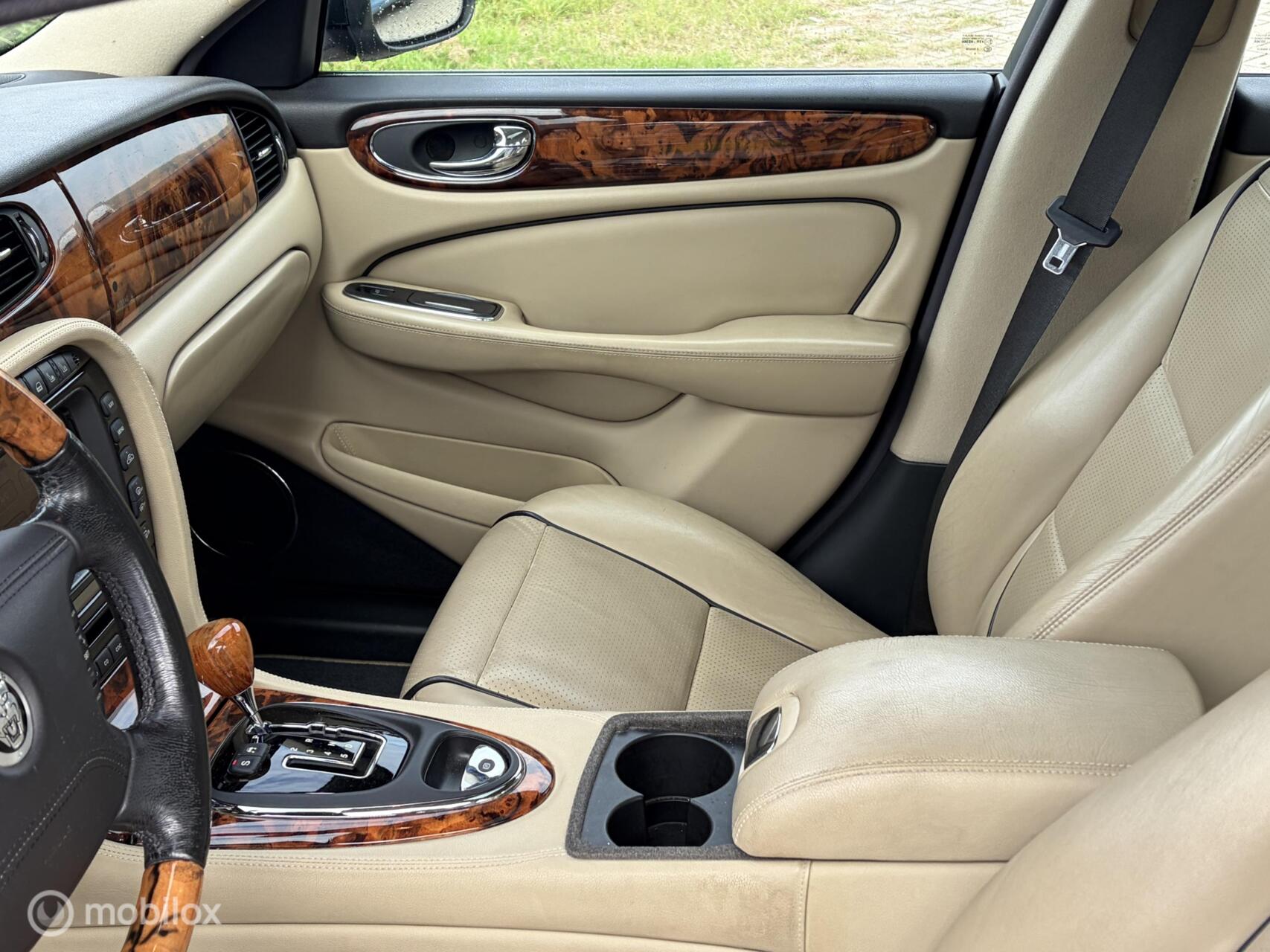 Foto van Jaguar XJ