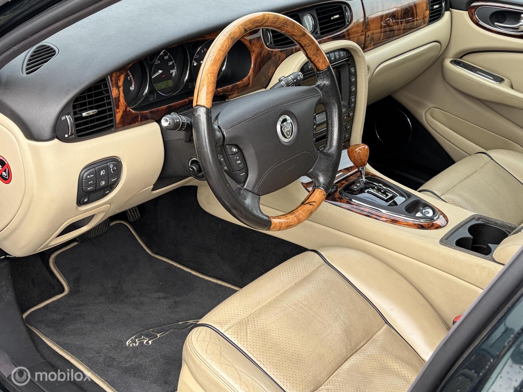 Foto van Jaguar XJ
