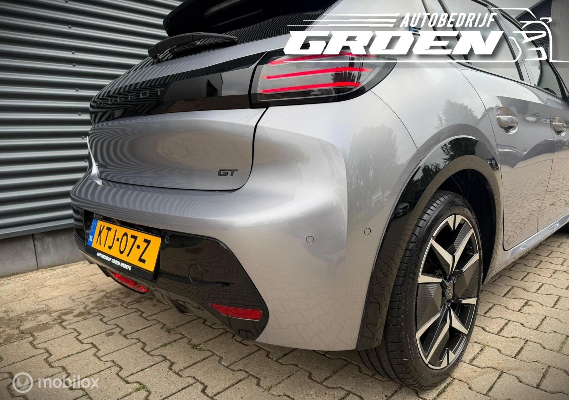 Foto van Peugeot E-208