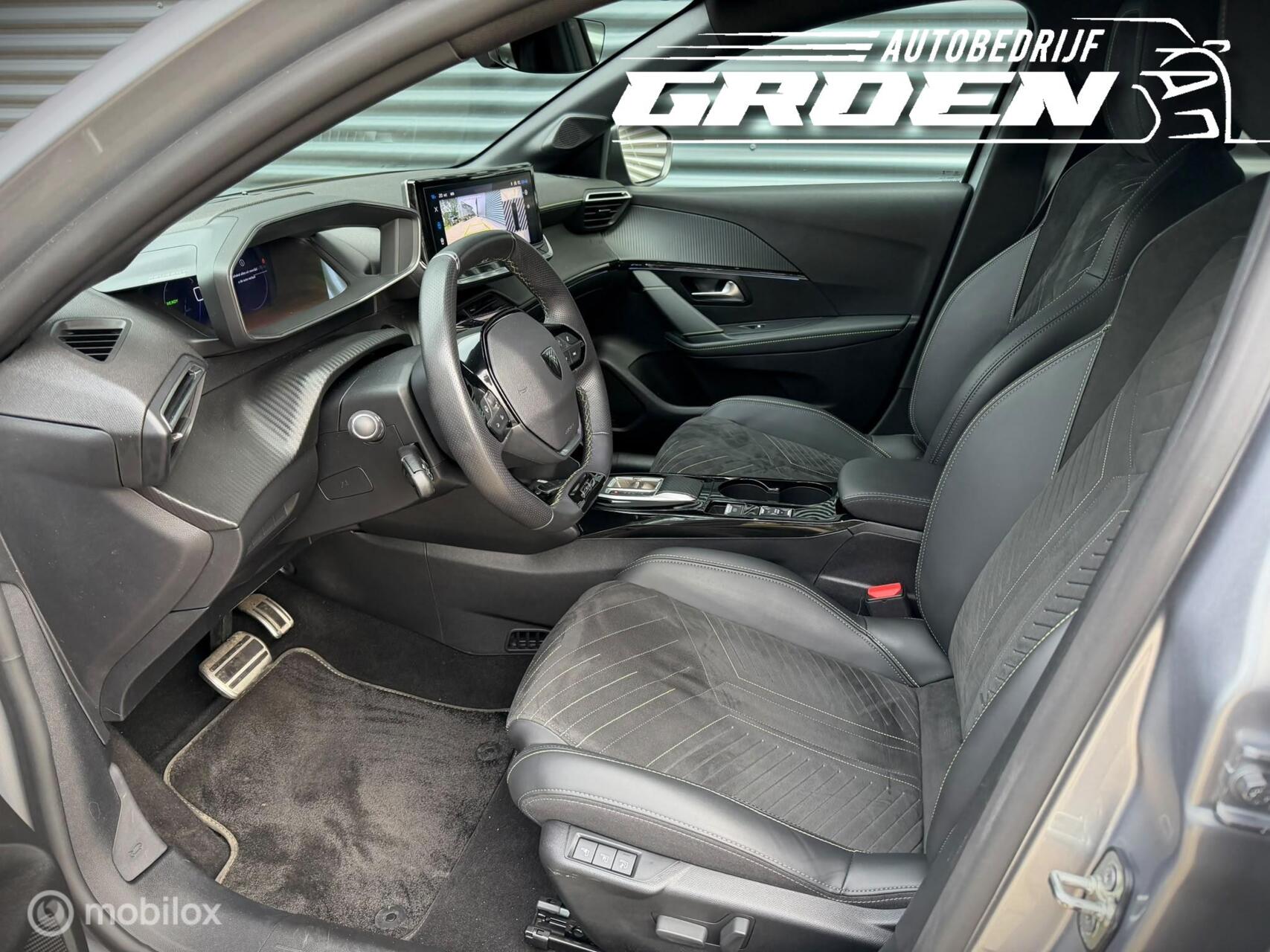 Foto van Peugeot E-208
