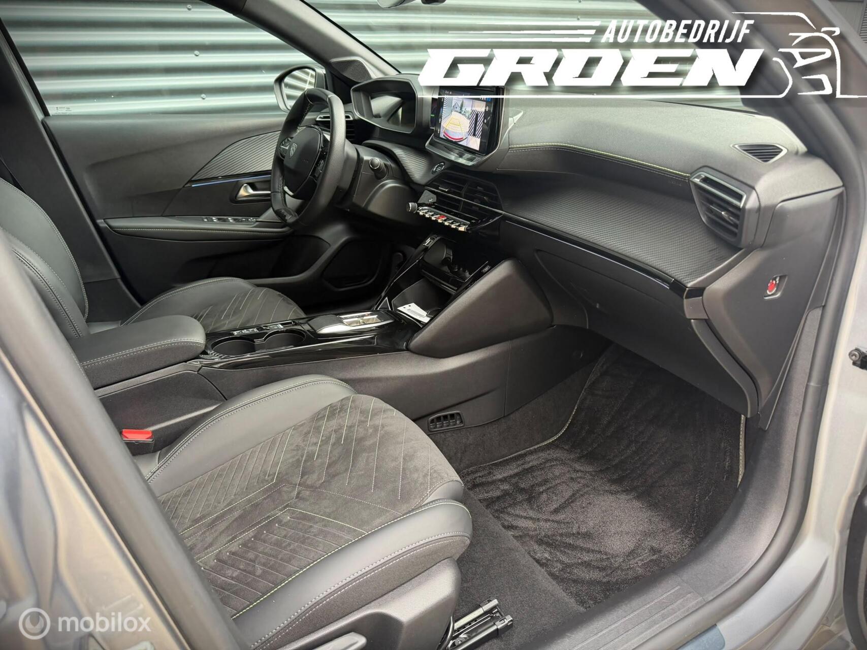 Foto van Peugeot E-208