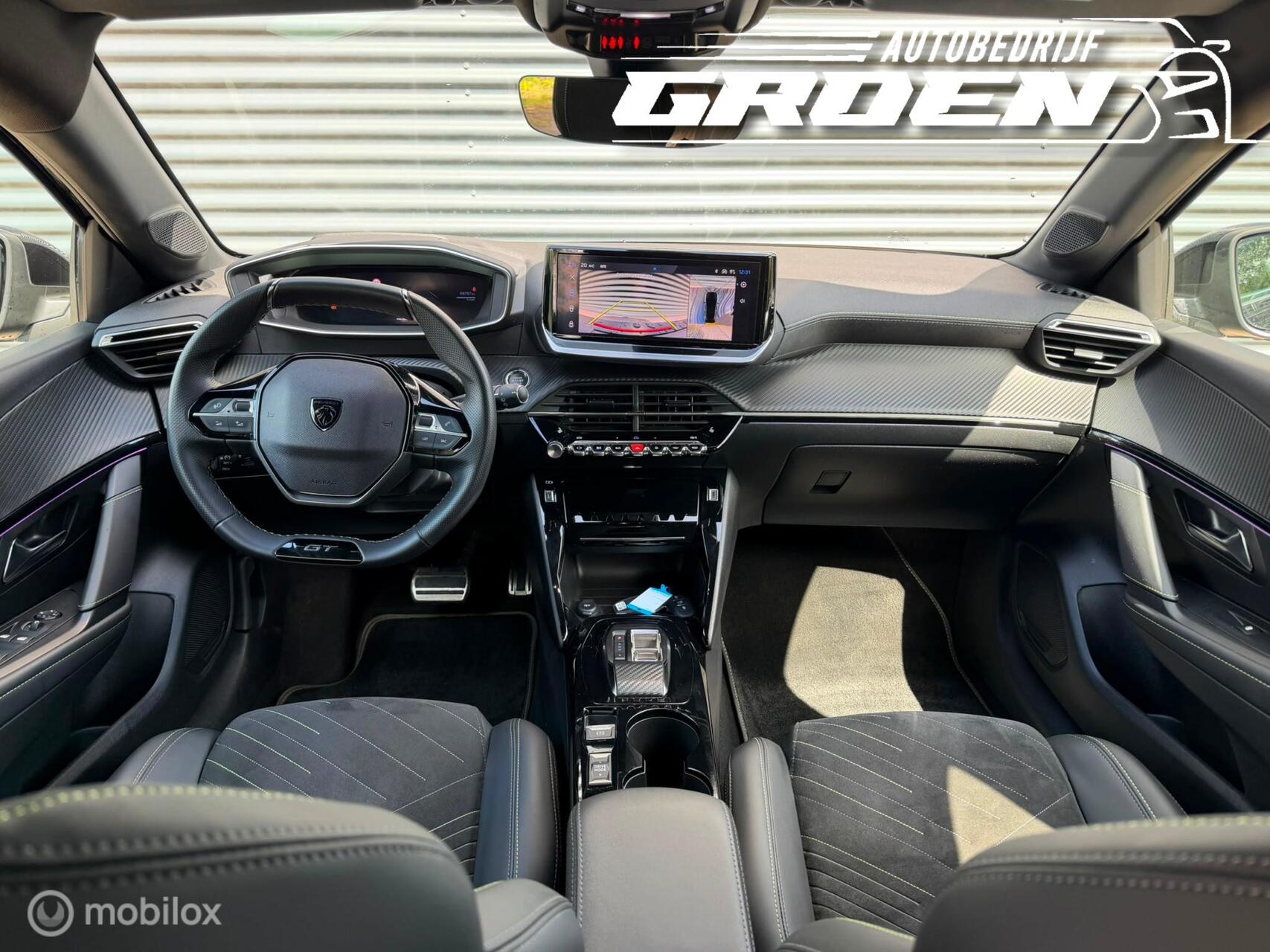 Foto van Peugeot E-208