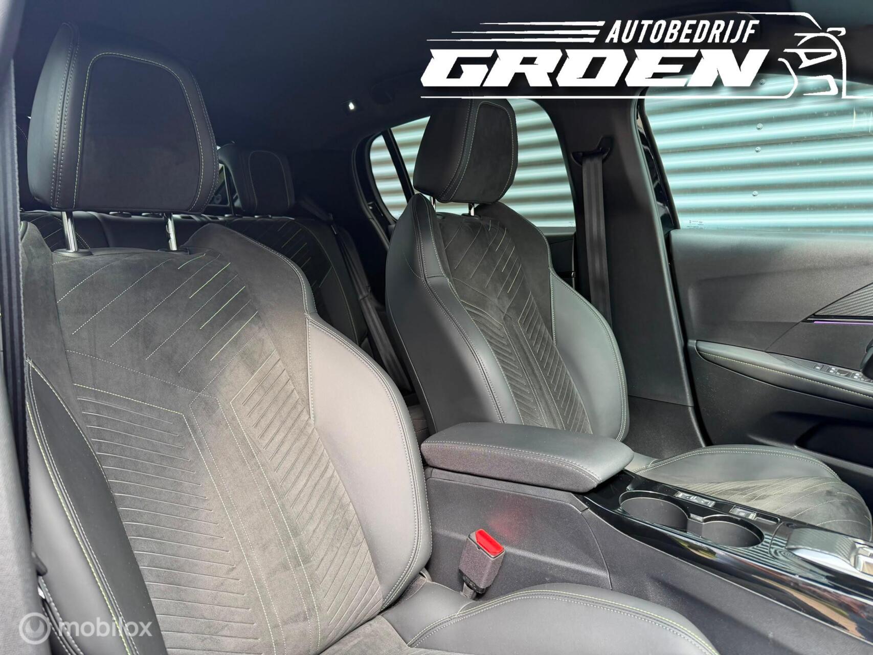 Foto van Peugeot E-208
