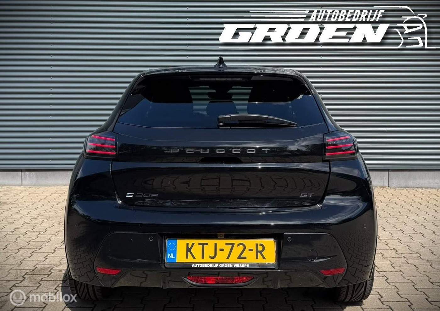 Foto van Peugeot E-208