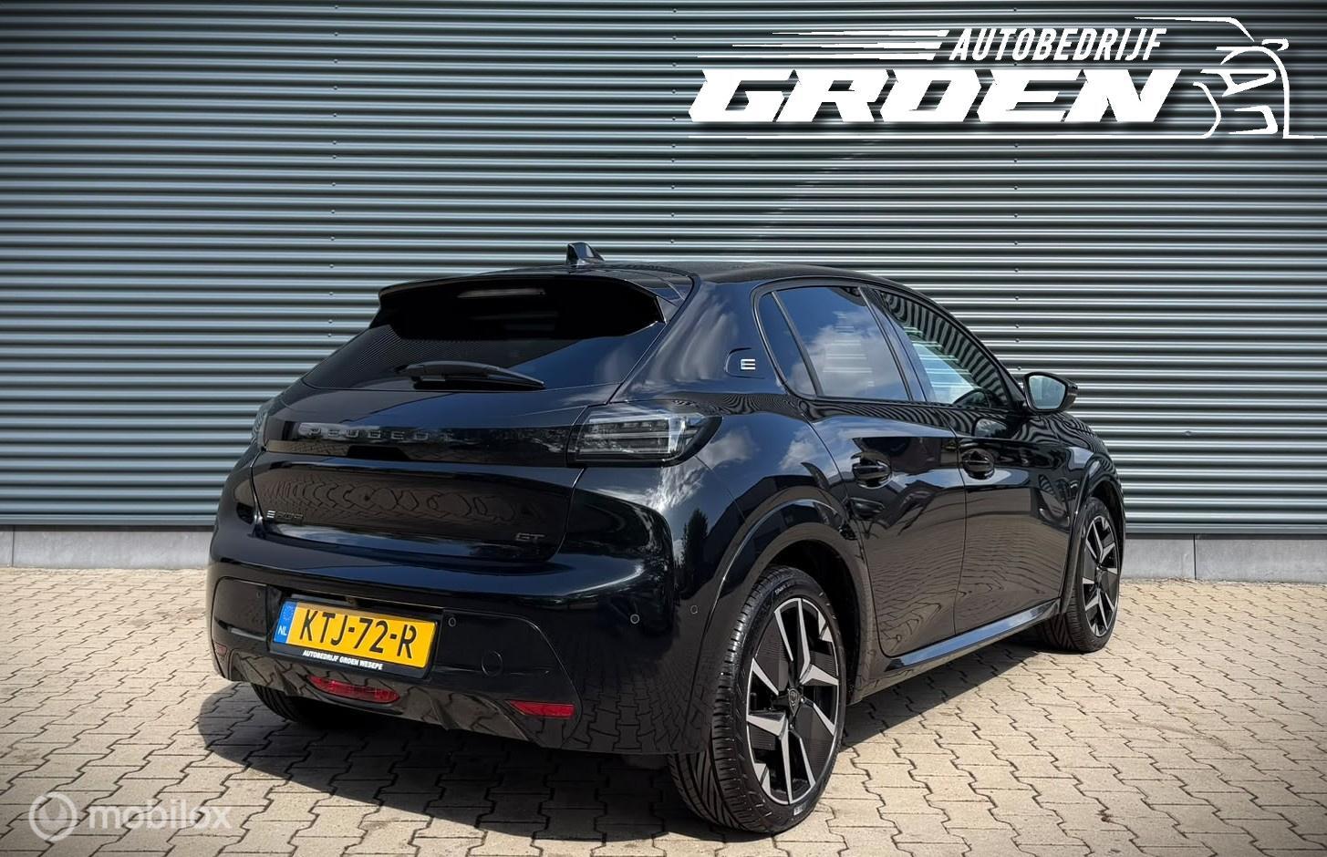 Foto van Peugeot E-208