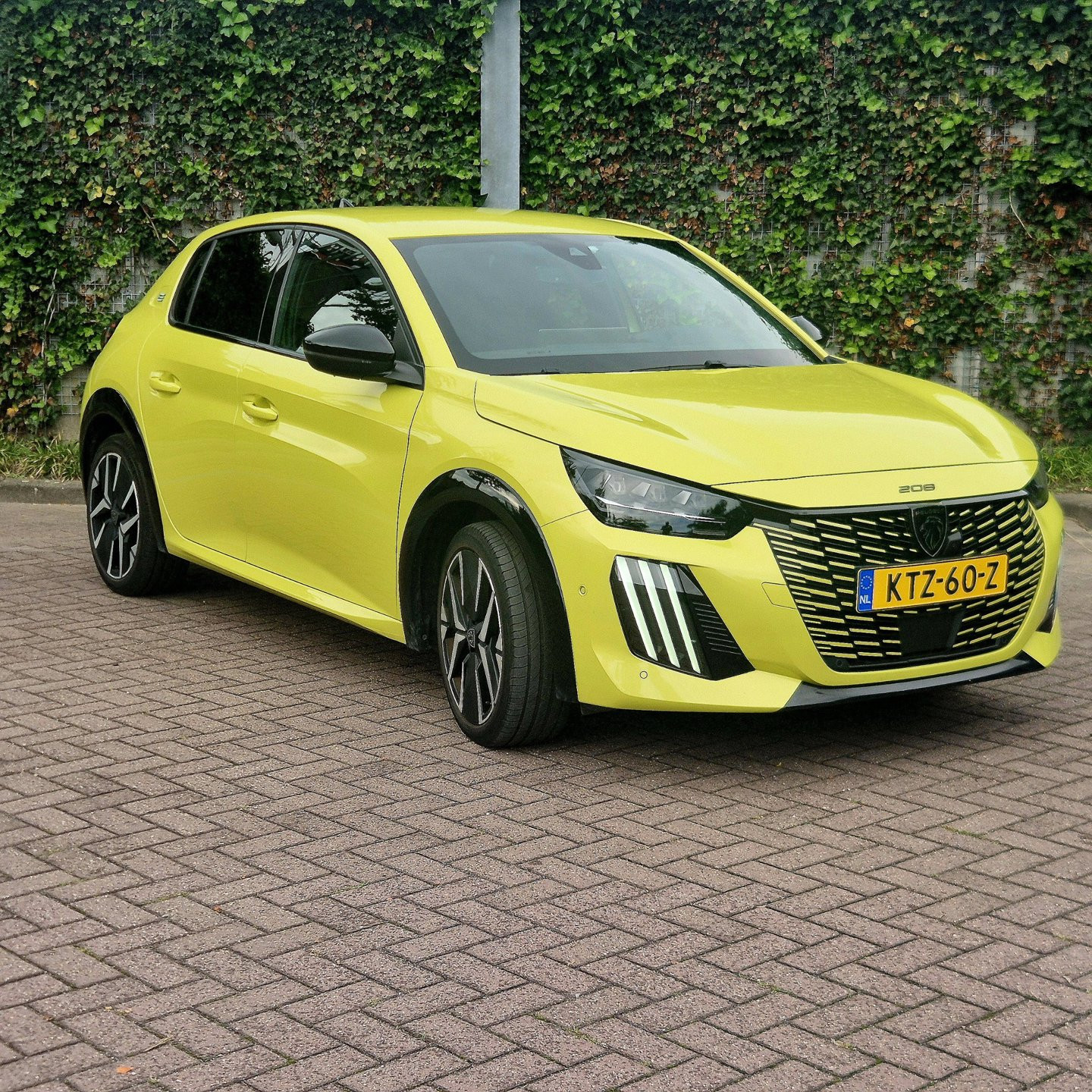 Peugeot E-208 EV GT 50 kWh 2024 - voorkant