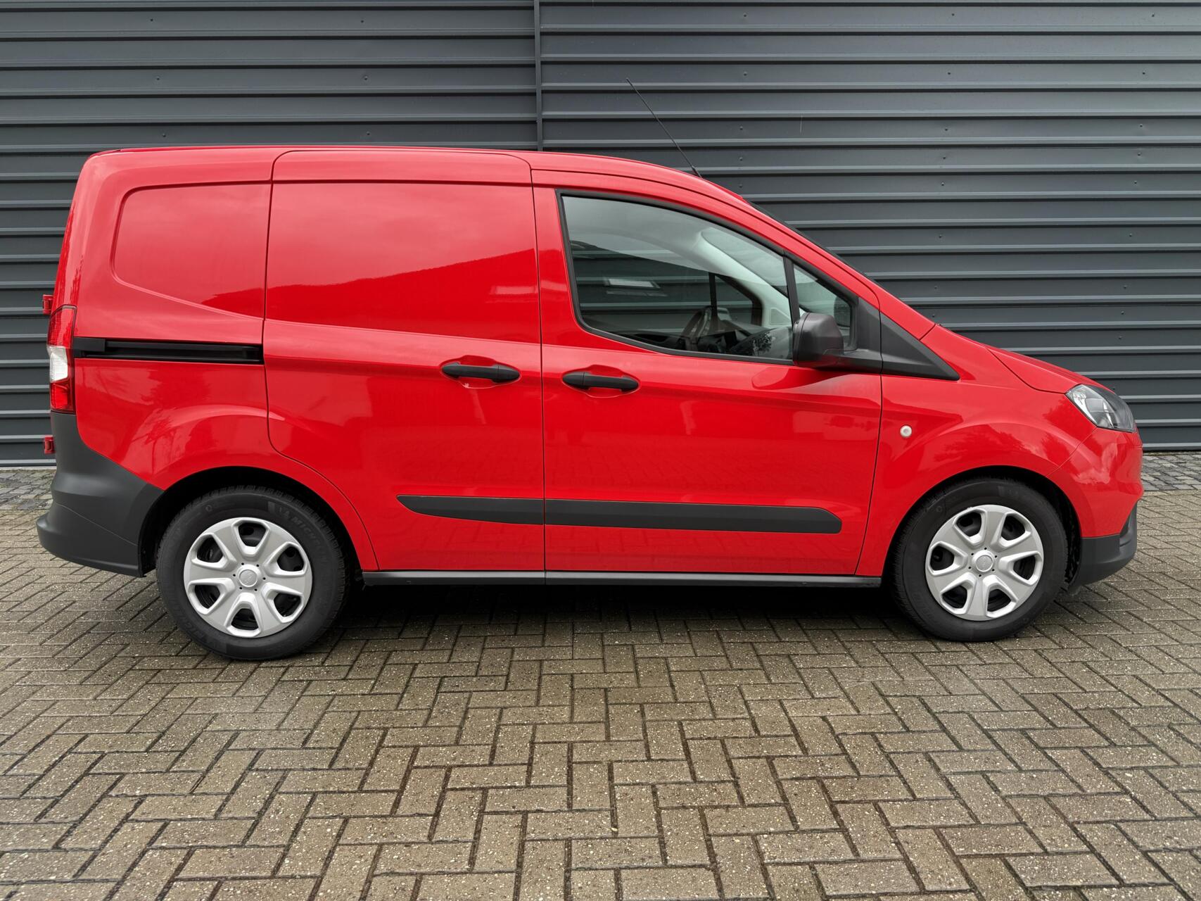 Foto van Ford Transit Courier