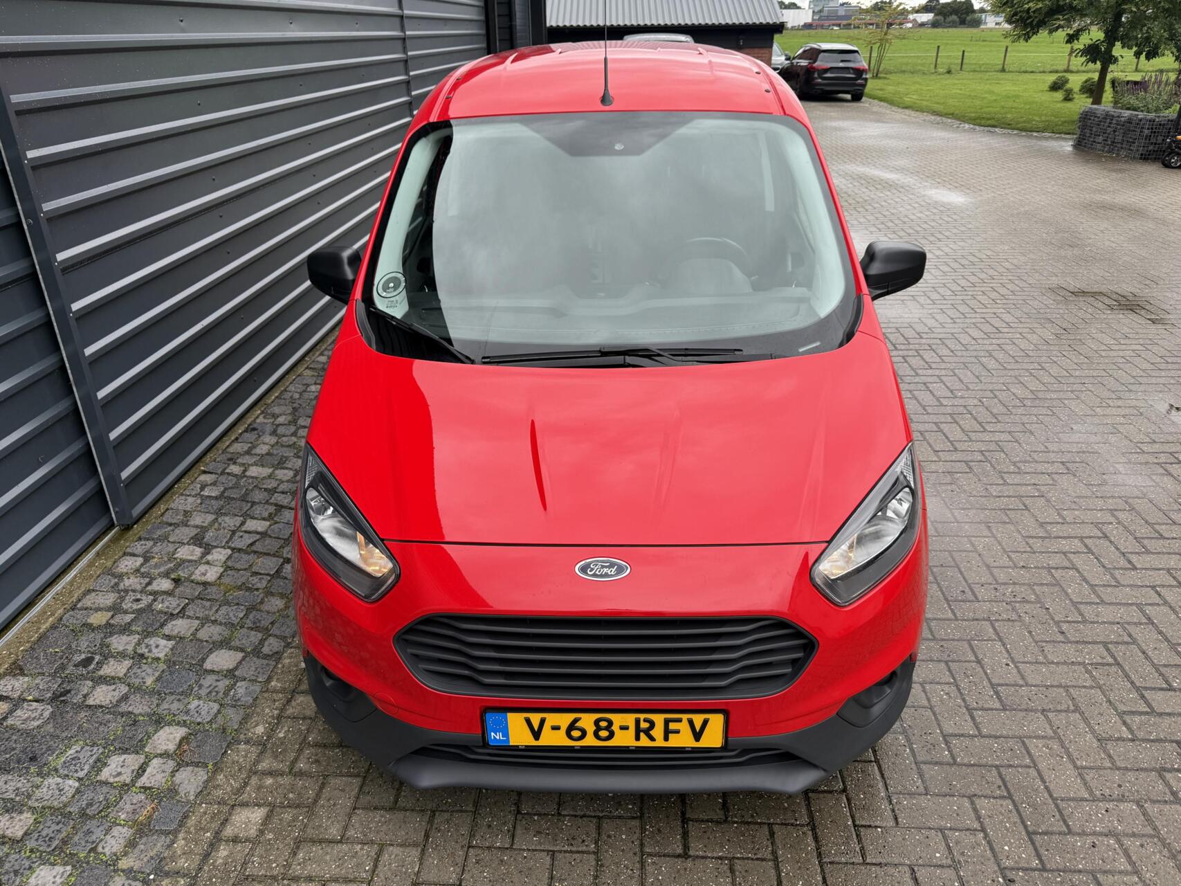 Foto van Ford Transit Courier