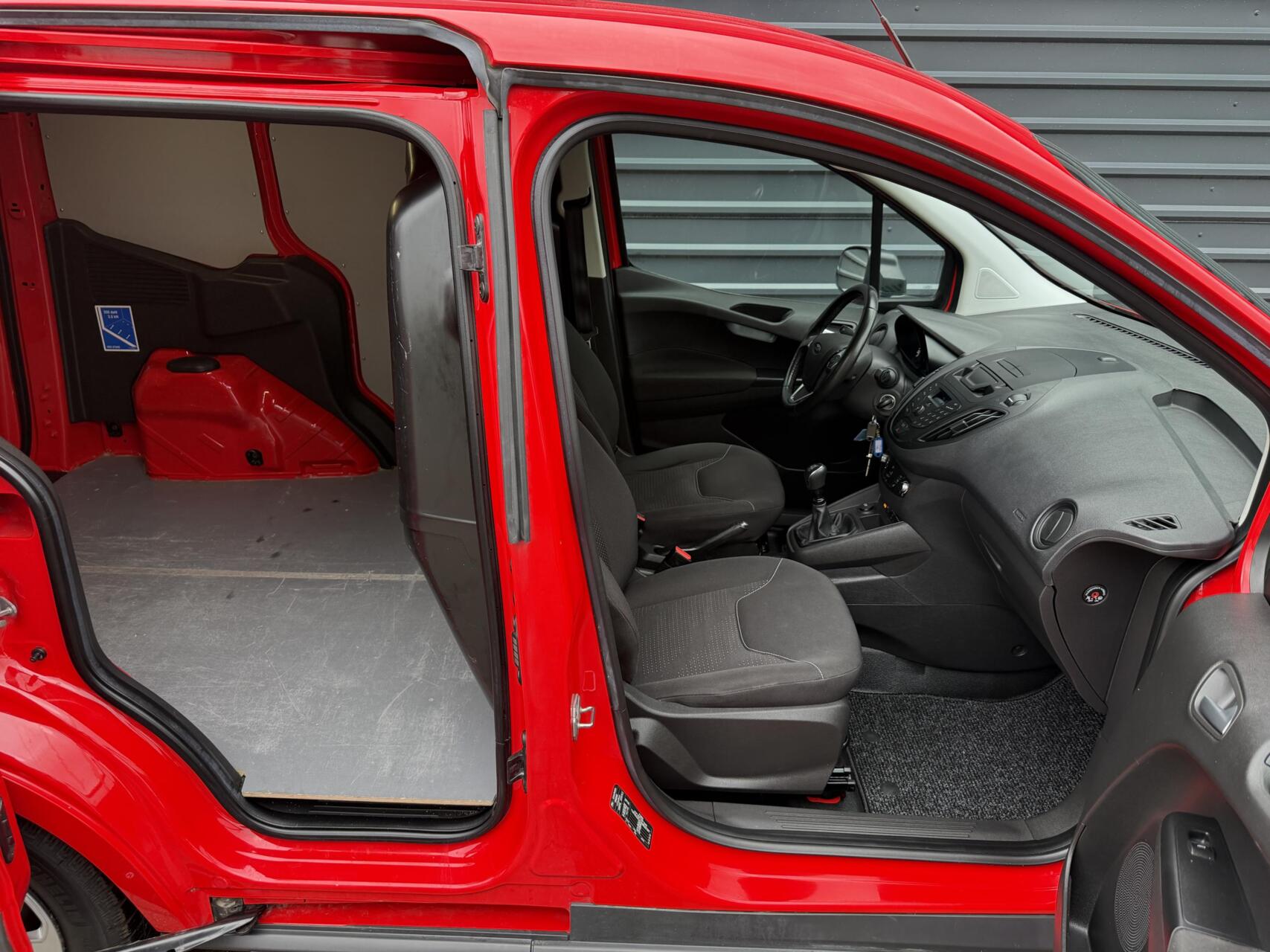 Foto van Ford Transit Courier