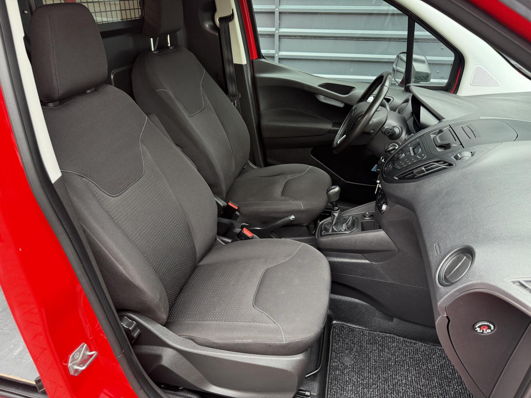 Foto van Ford Transit Courier