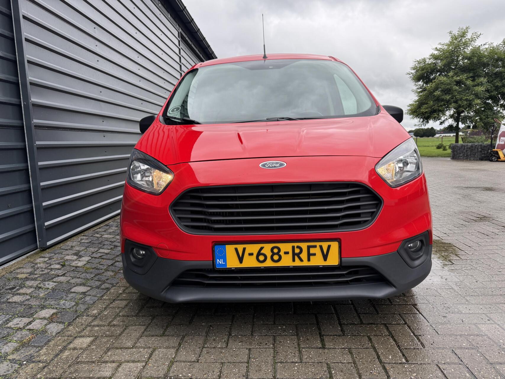 Foto van Ford Transit Courier
