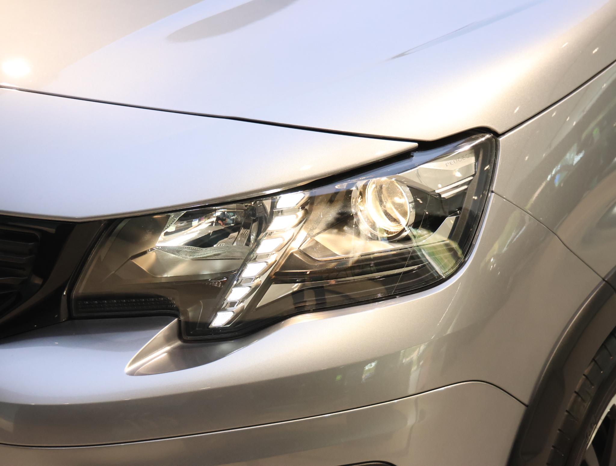 Foto van Peugeot E-rifter
