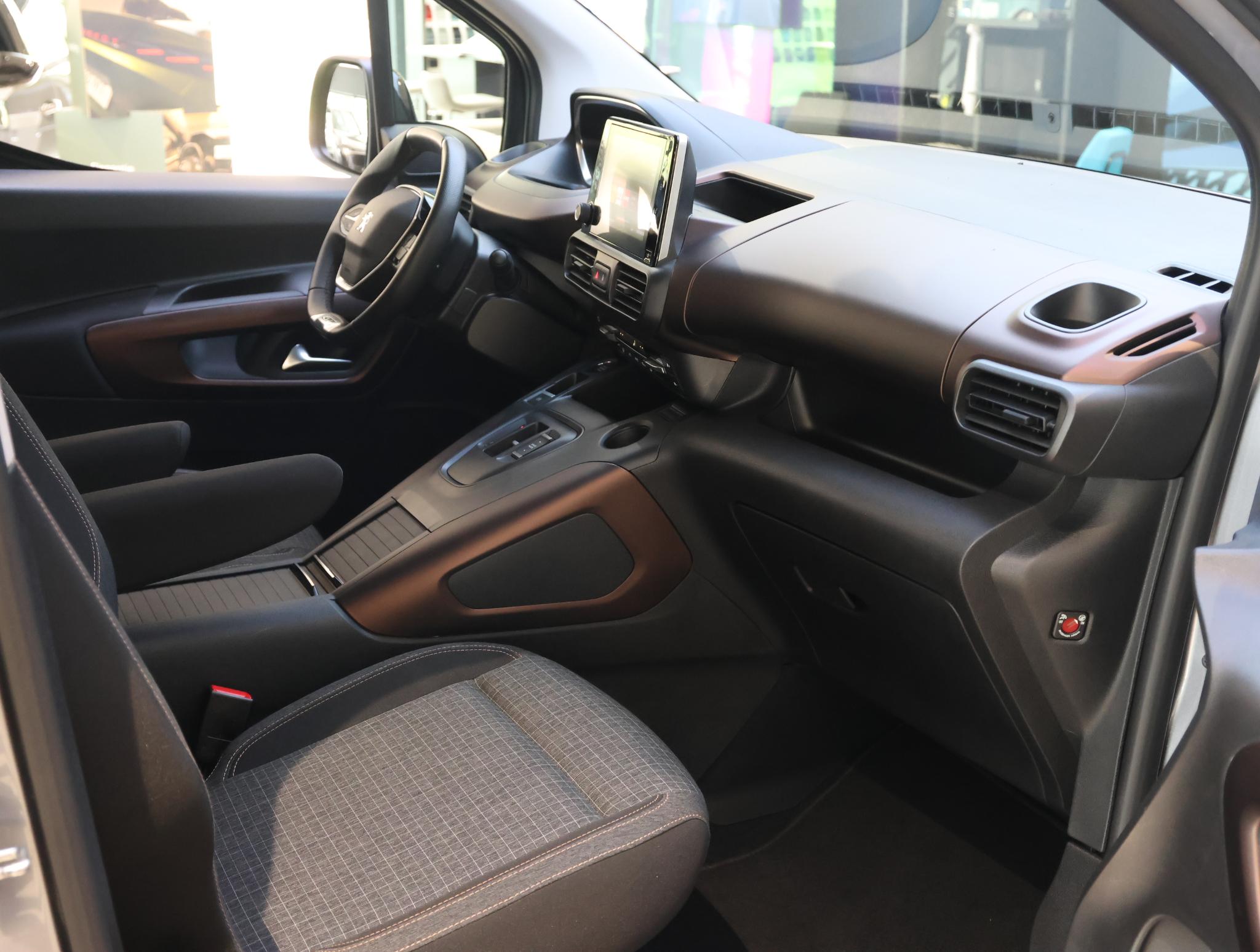 Foto van Peugeot E-rifter