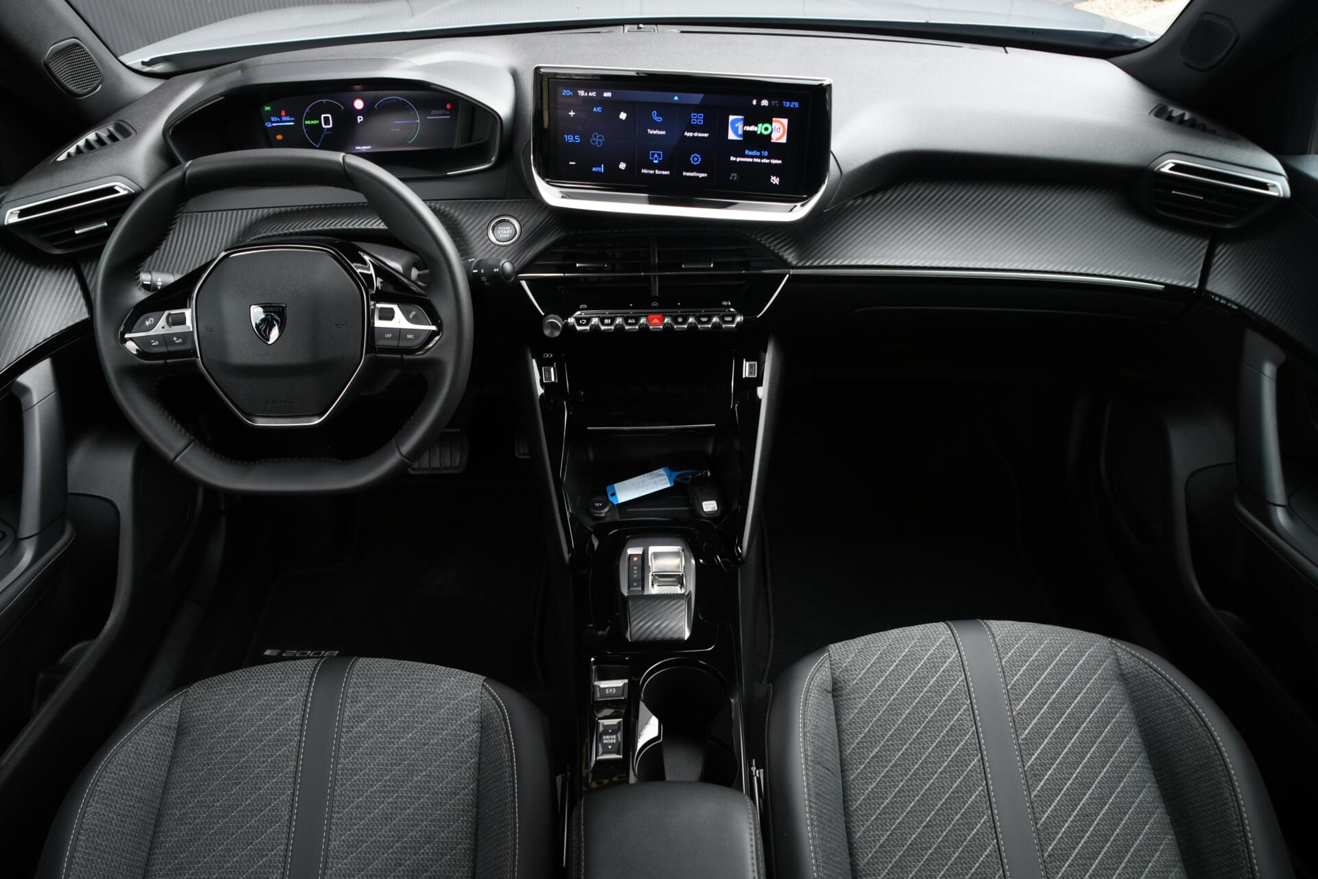 Foto van Peugeot E-2008