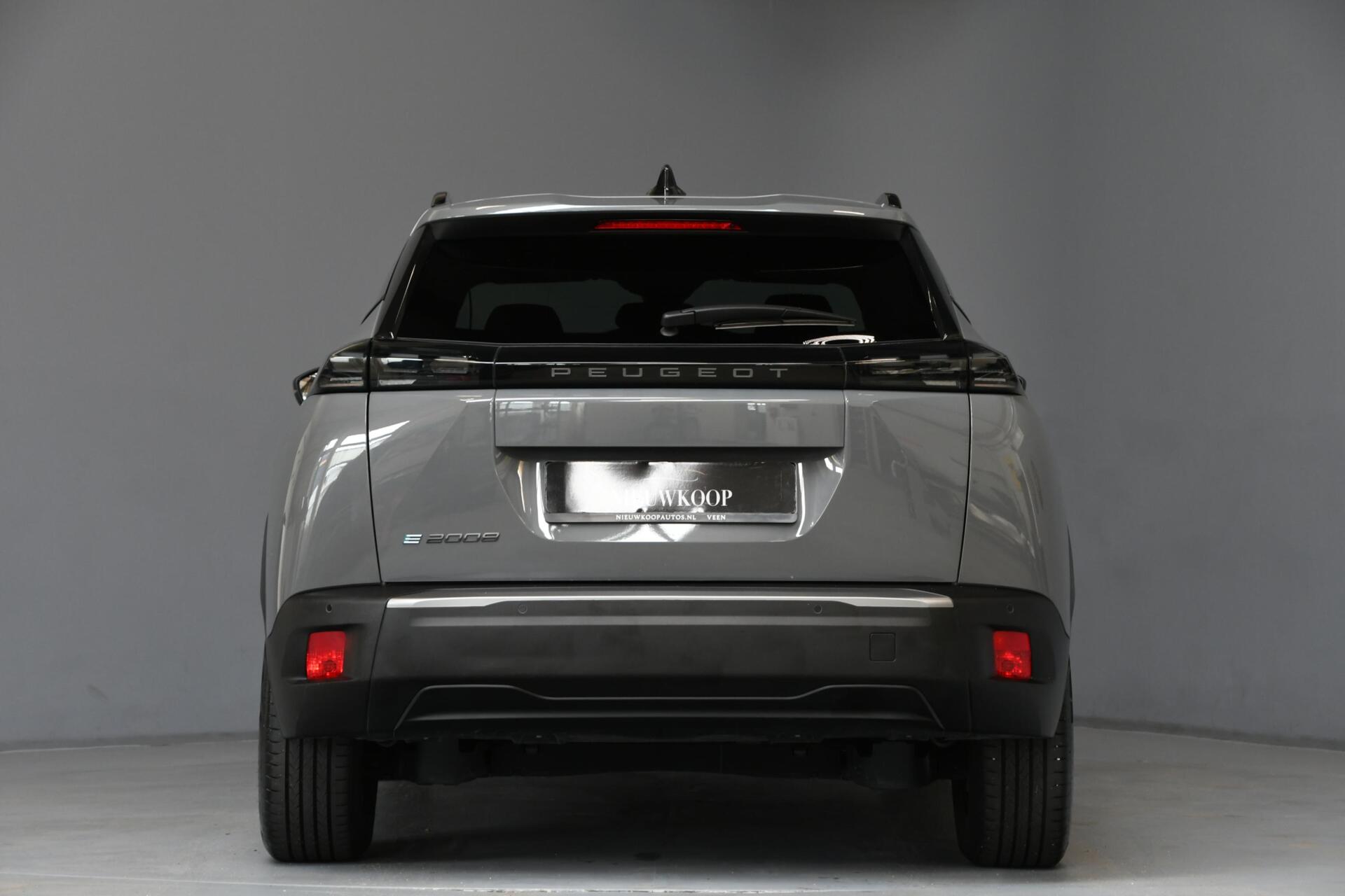 Foto van Peugeot E-2008