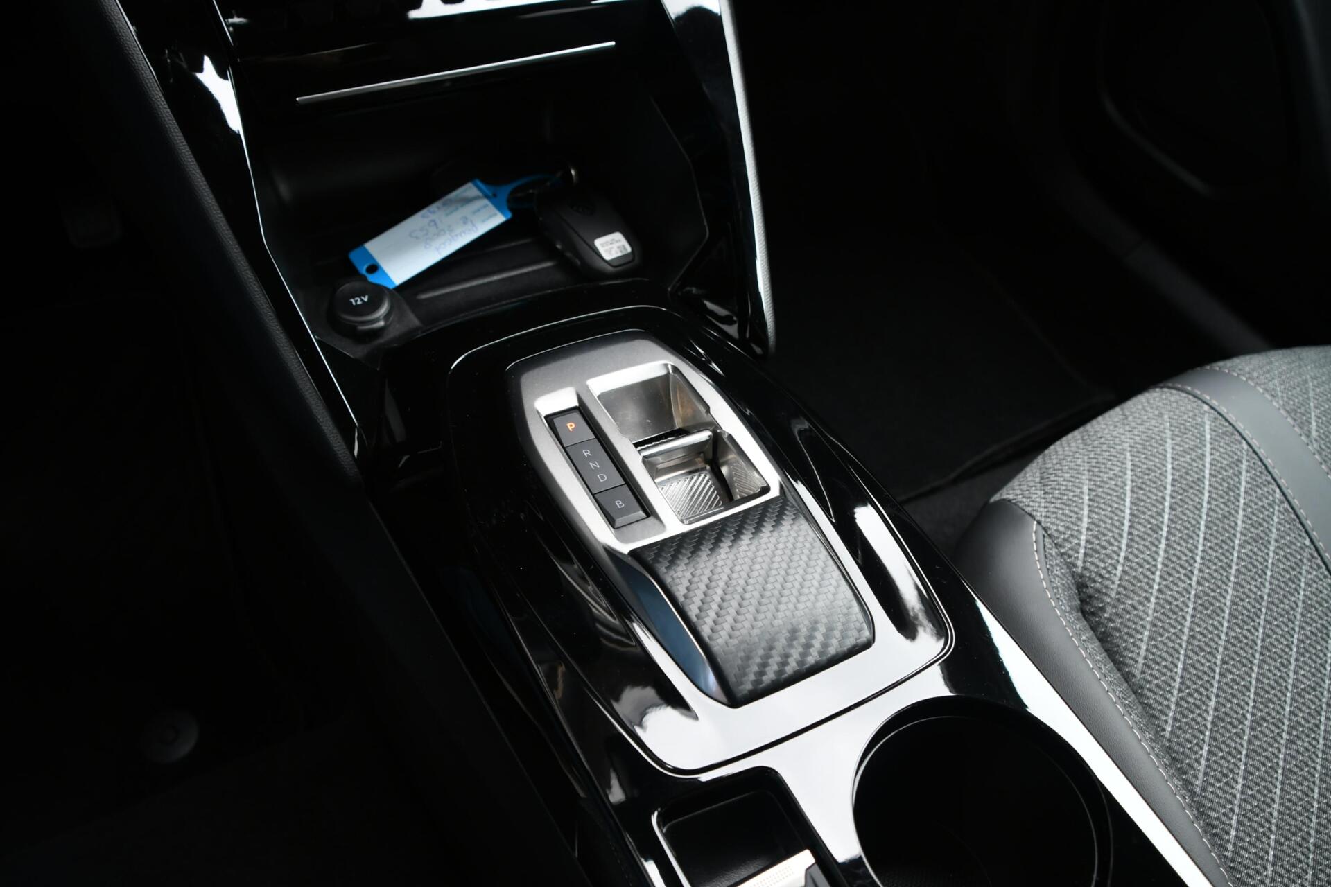 Foto van Peugeot E-2008
