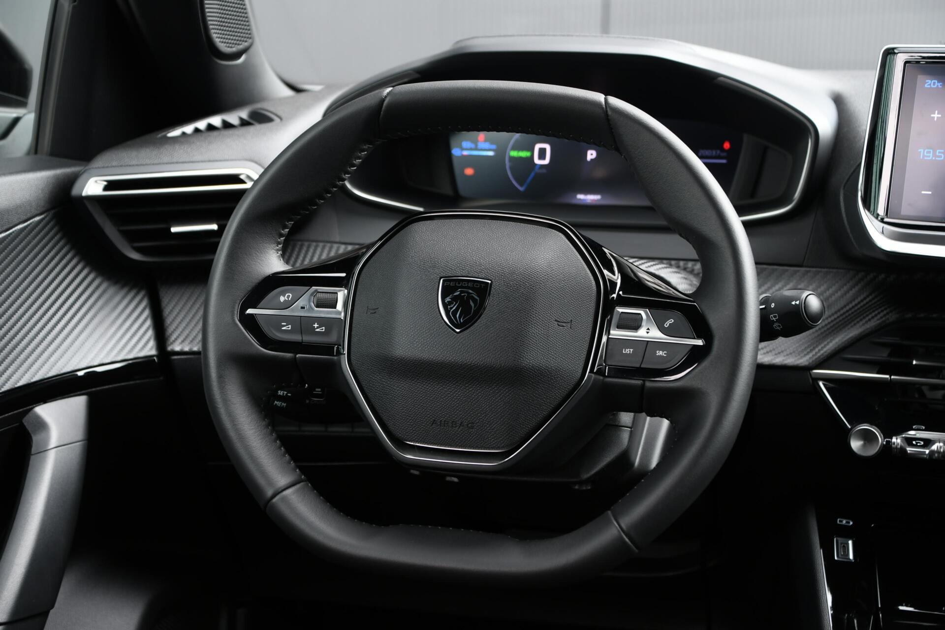 Foto van Peugeot E-2008