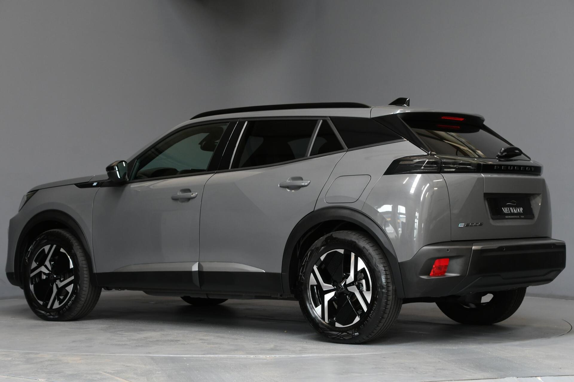 Foto van Peugeot E-2008