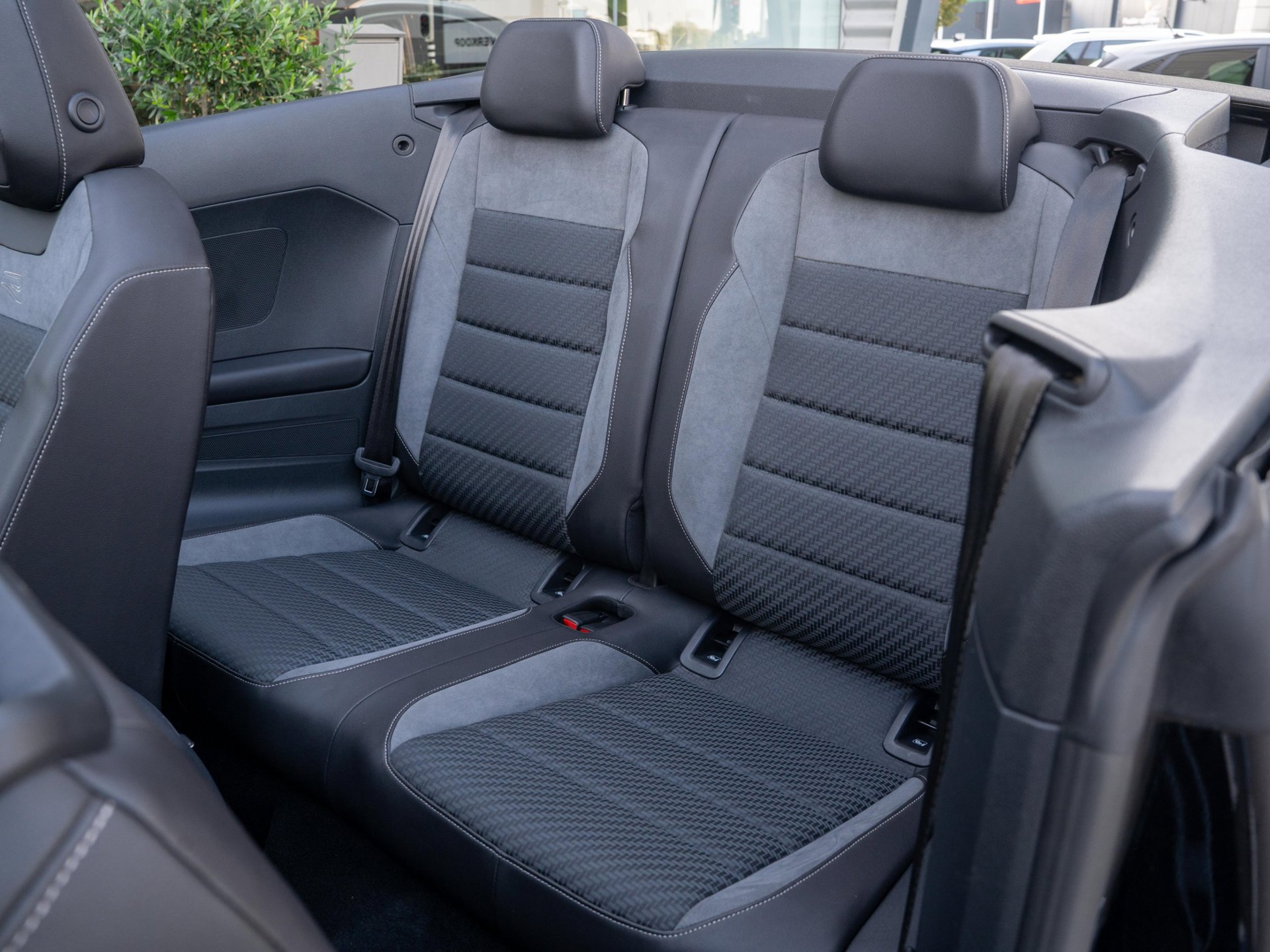 Foto van Volkswagen T-roc Cabrio