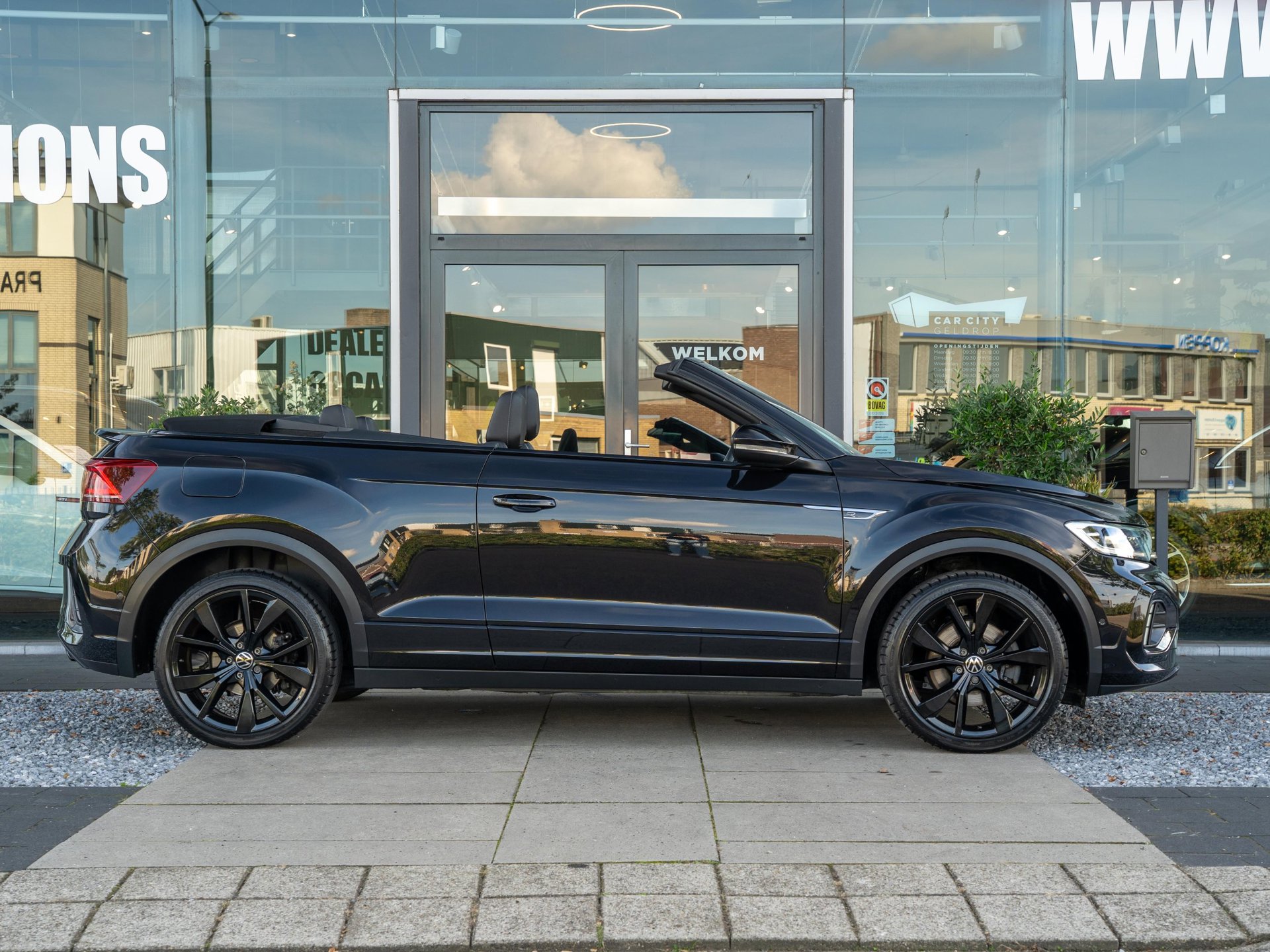Foto van Volkswagen T-roc Cabrio