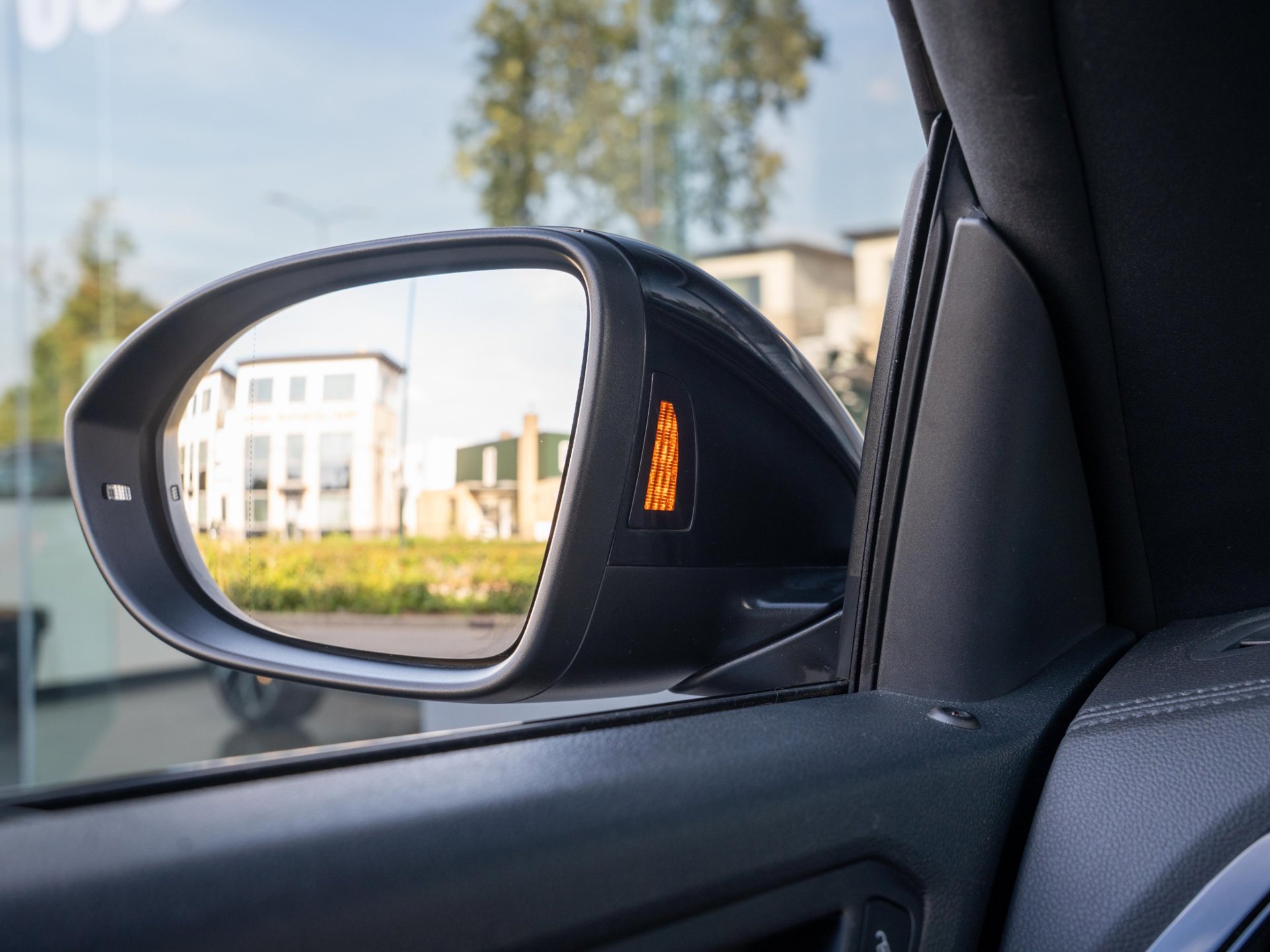 Foto van Volkswagen T-roc Cabrio