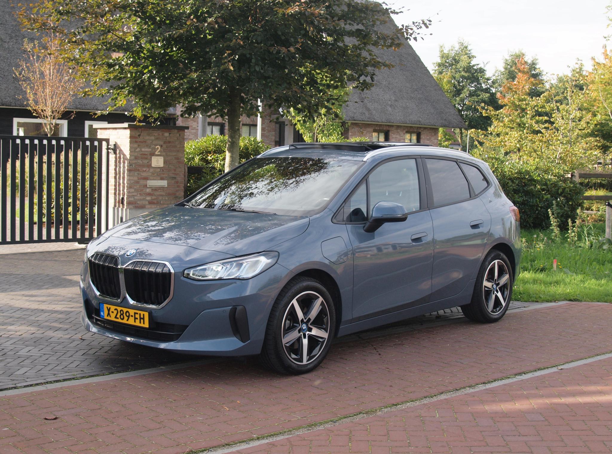 Foto van BMW 225e xDrive Active Tourer