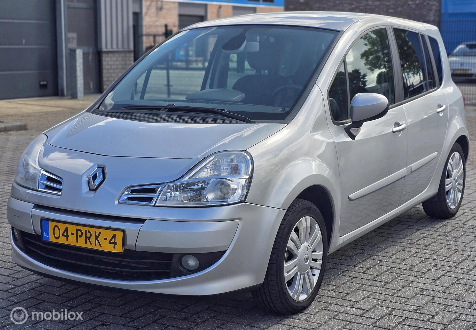 Renault Modus 1.6-16V Dynamique 2011 - voorkant
