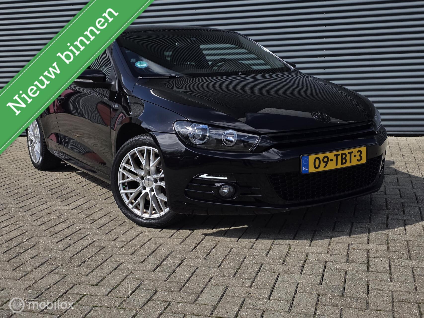 Volkswagen Scirocco 1.4 TSI Highline R Line / nieuwe motor 2012 - voorkant
