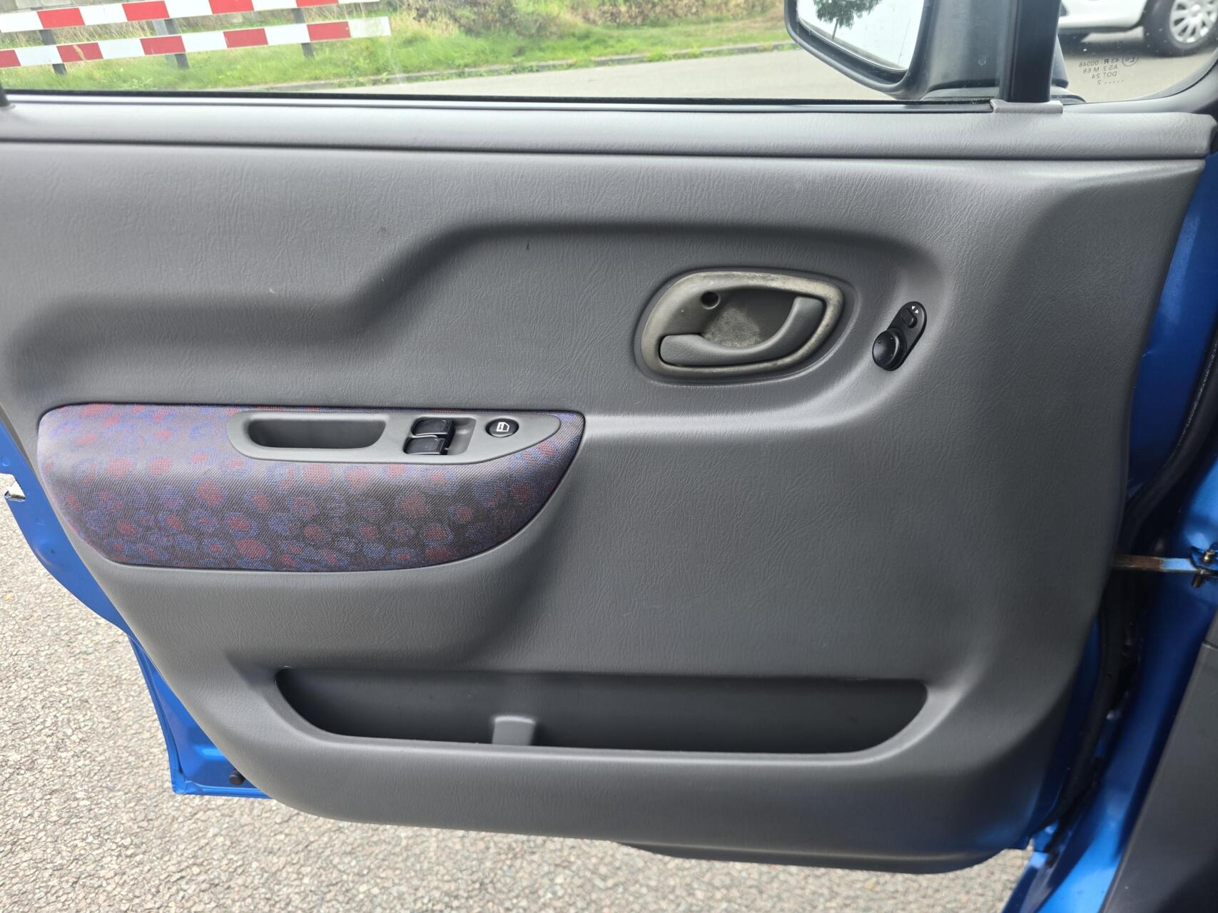 Foto van Suzuki Wagon R