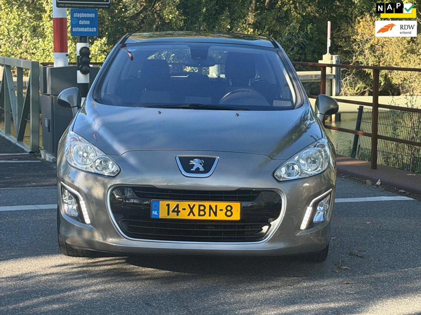 Peugeot 308 1.6 VTi Active PANO/AIRCO 2012 - voorkant