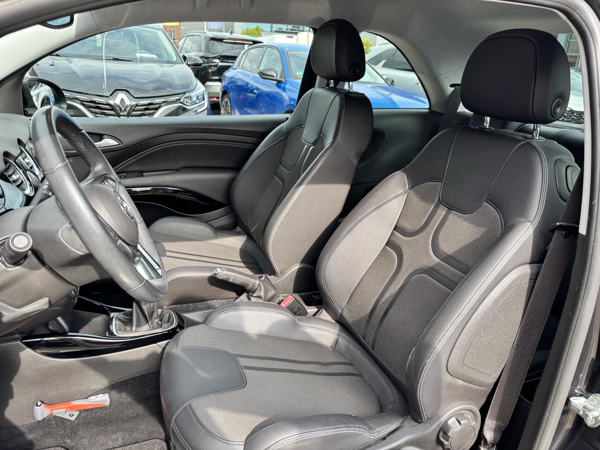 Foto van Opel Adam