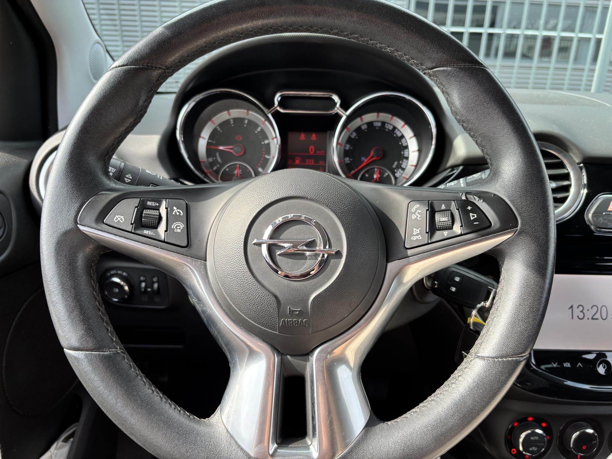 Foto van Opel Adam