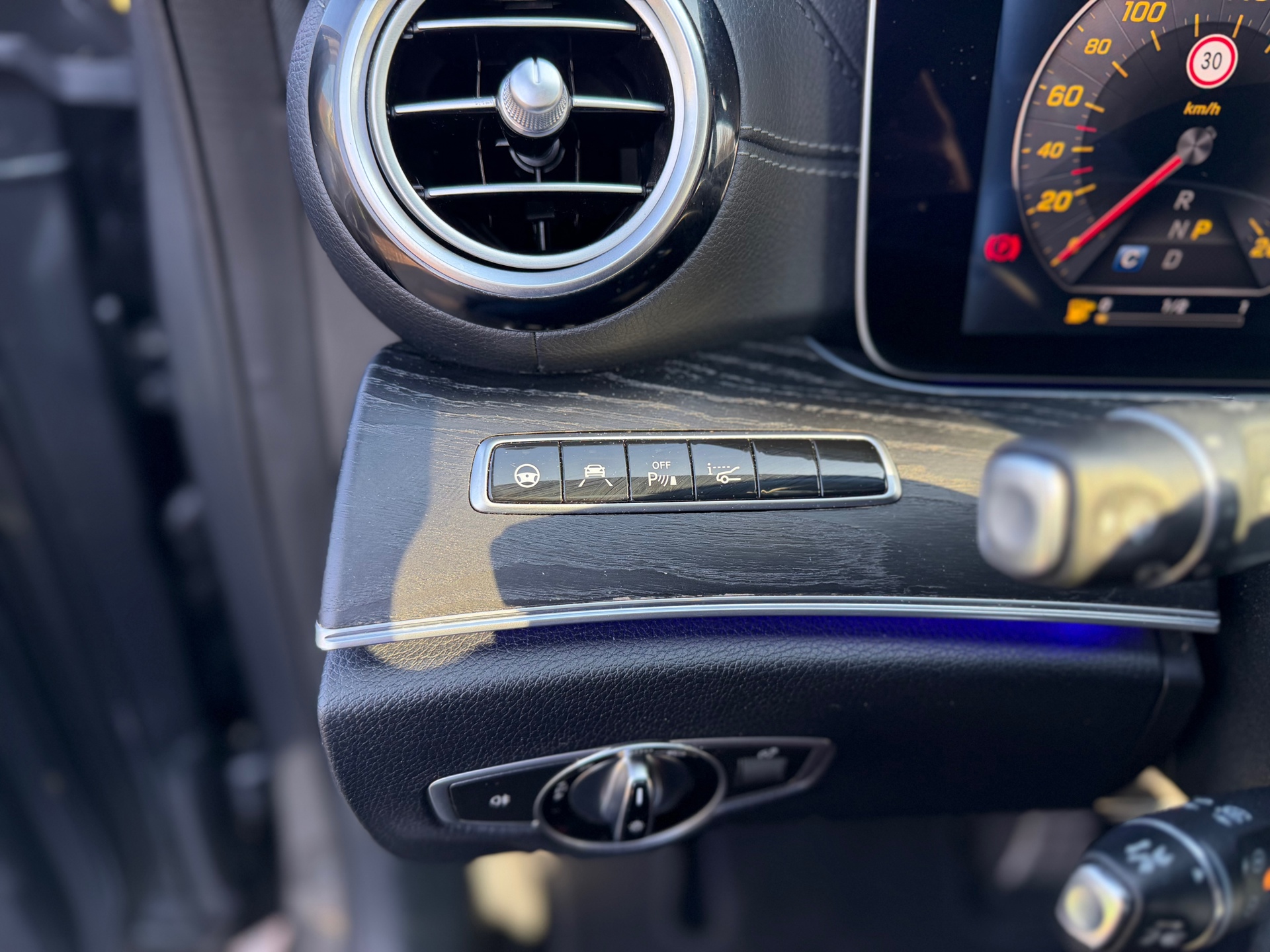 Foto van Mercedes-Benz E 350 D