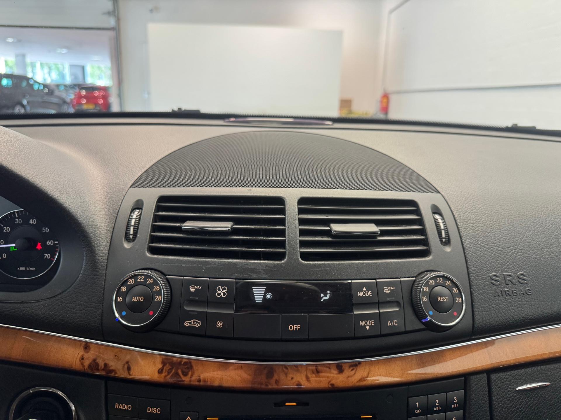 Foto van Mercedes-Benz E 230